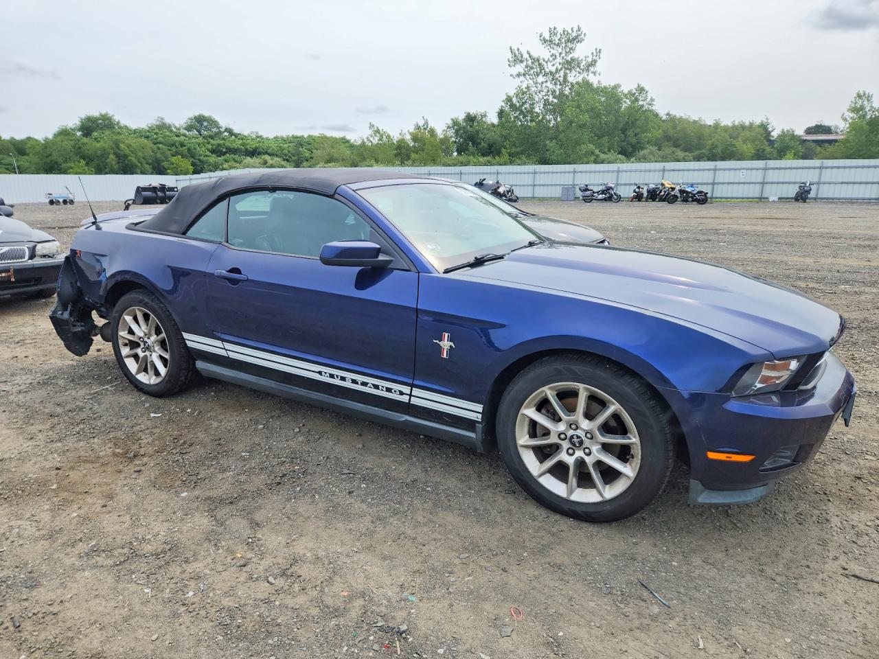 2011 Ford Mustang Синий vin: 1ZVBP8EM9B5102768