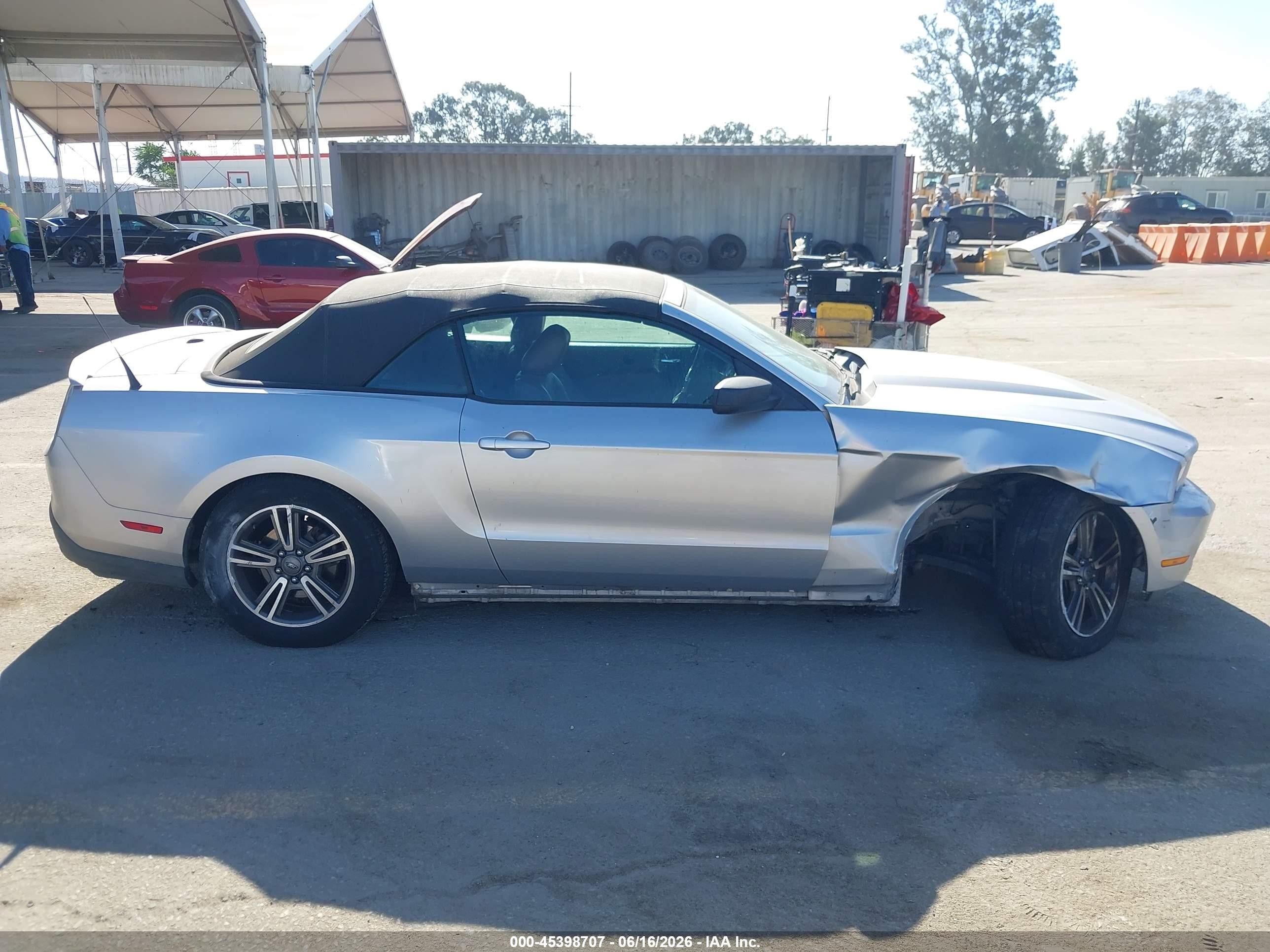 2012 Ford Mustang V6/v6 Premium Silver vin: 1ZVBP8EM9C5212754