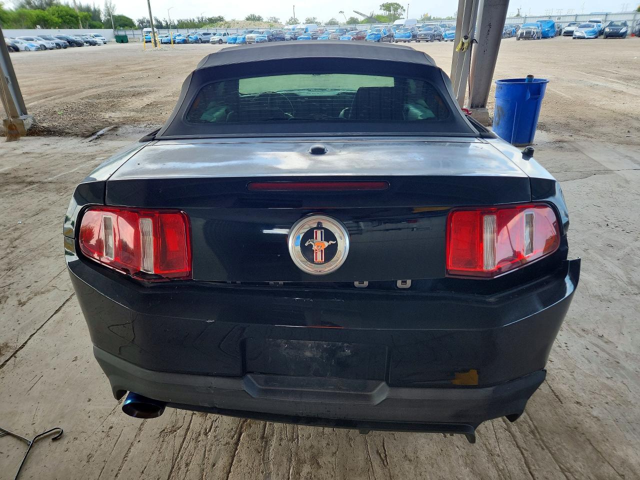 2012 Ford Mustang Black vin: 1ZVBP8EM9C5230624