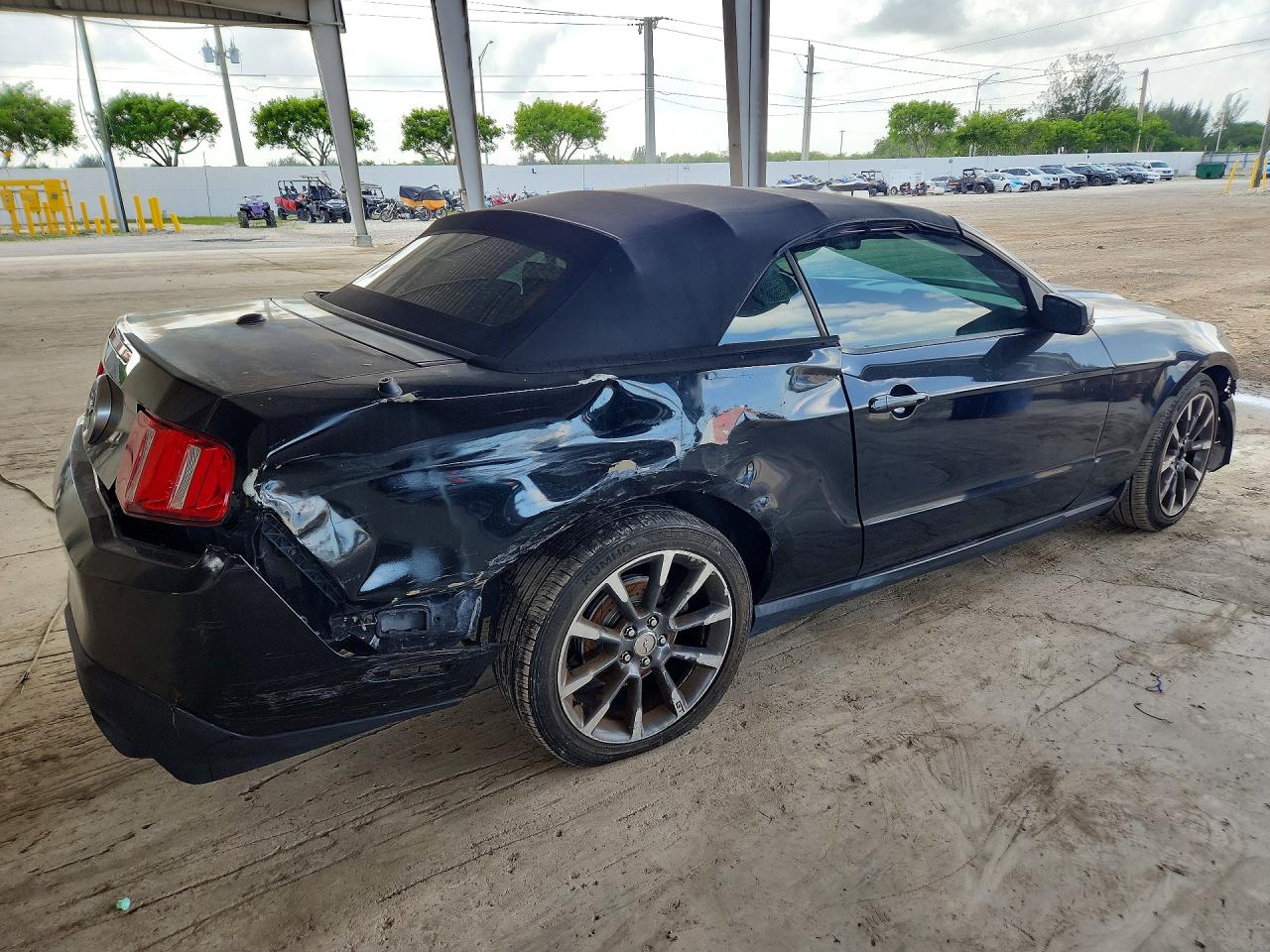 2012 Ford Mustang Black vin: 1ZVBP8EM9C5230624