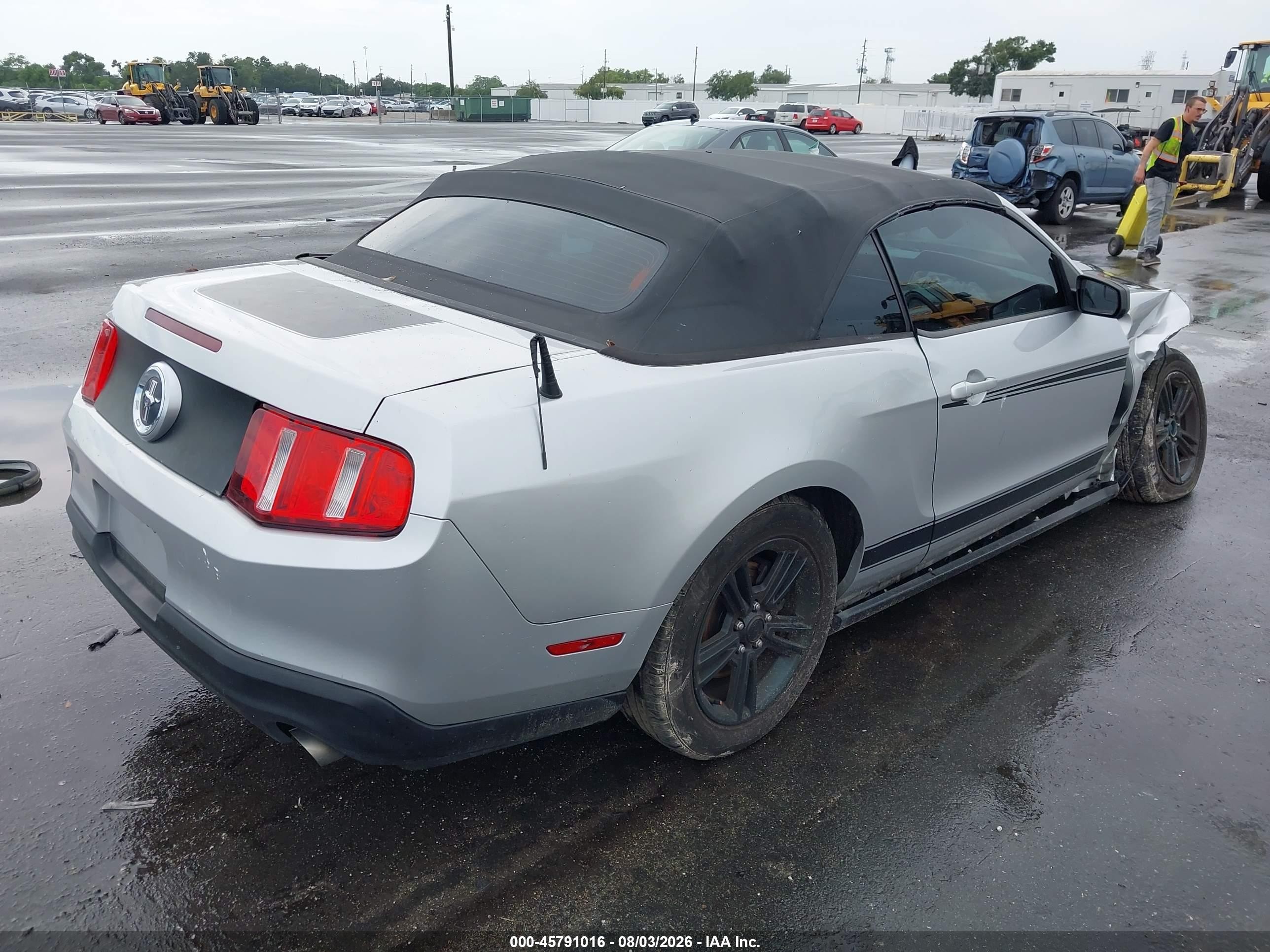 2012 Ford Mustang V6 Серебряный vin: 1ZVBP8EM9C5273201