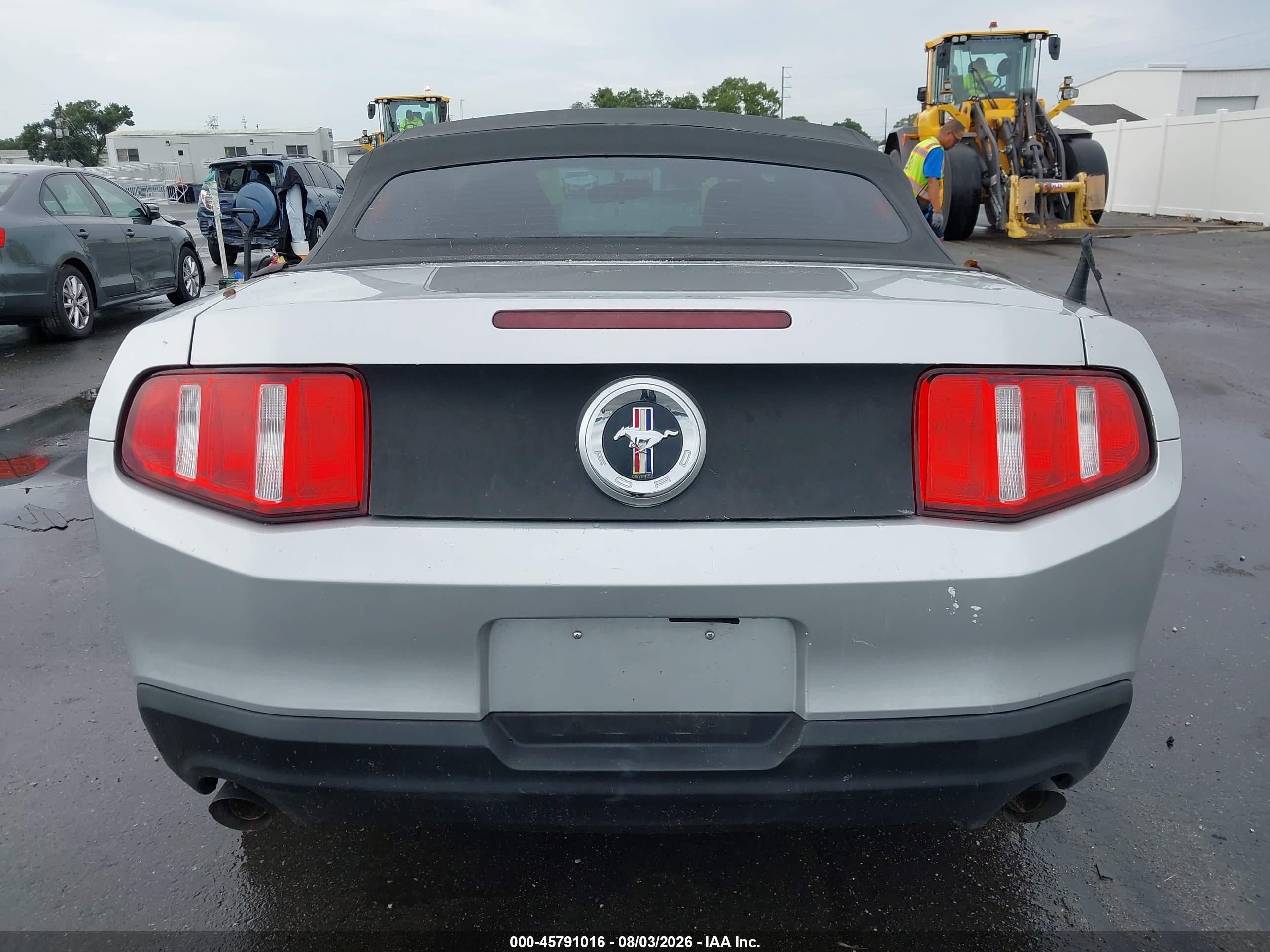 2012 Ford Mustang V6 Серебряный vin: 1ZVBP8EM9C5273201