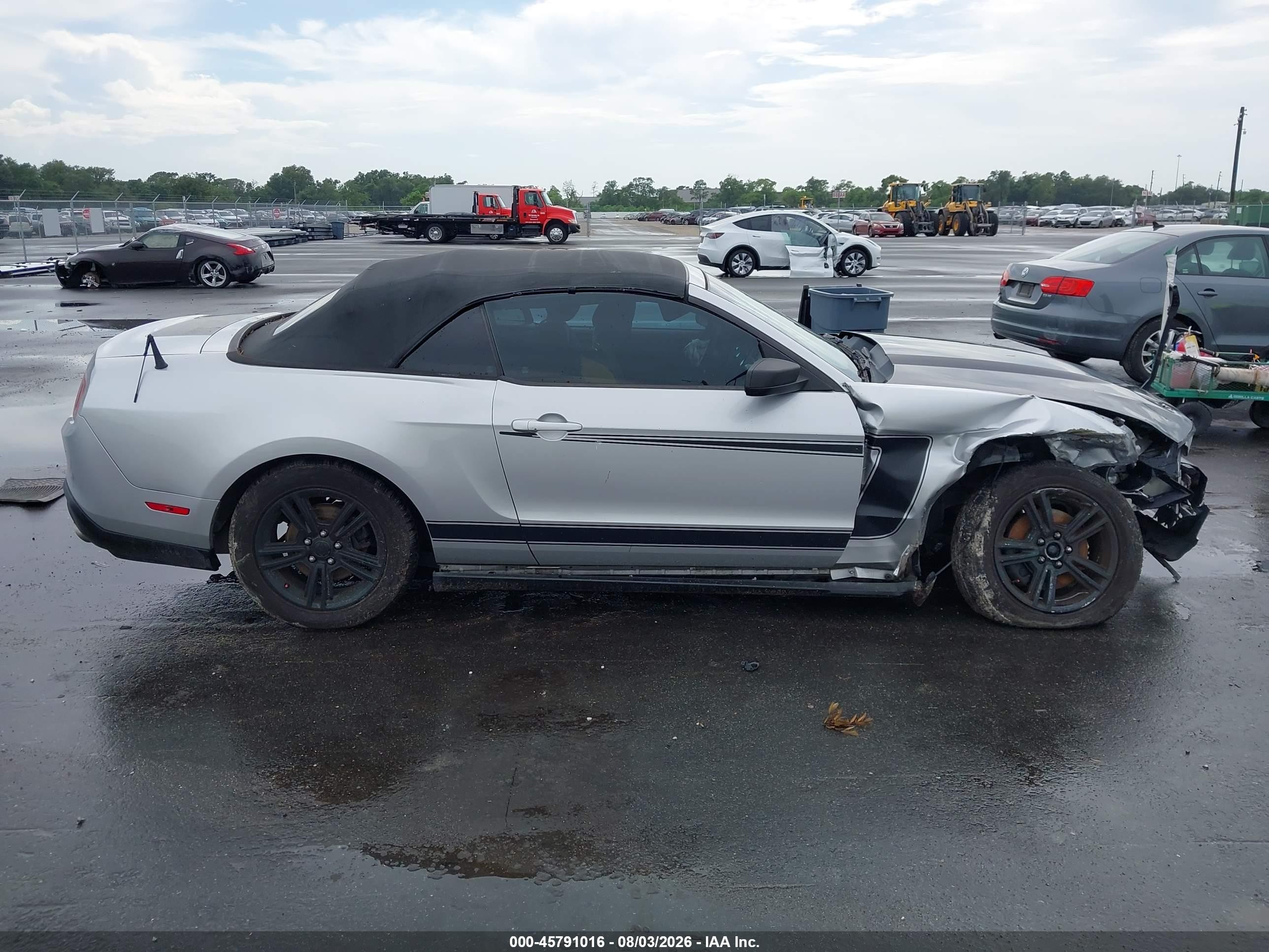 2012 Ford Mustang V6 Серебряный vin: 1ZVBP8EM9C5273201