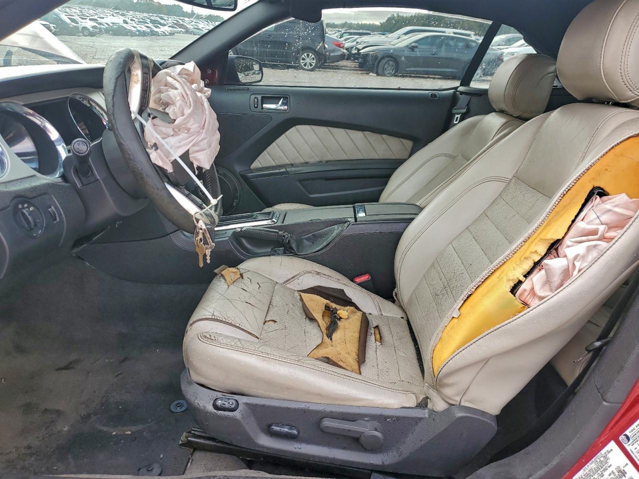 2013 Ford Mustang Красный vin: 1ZVBP8EM9D5204459