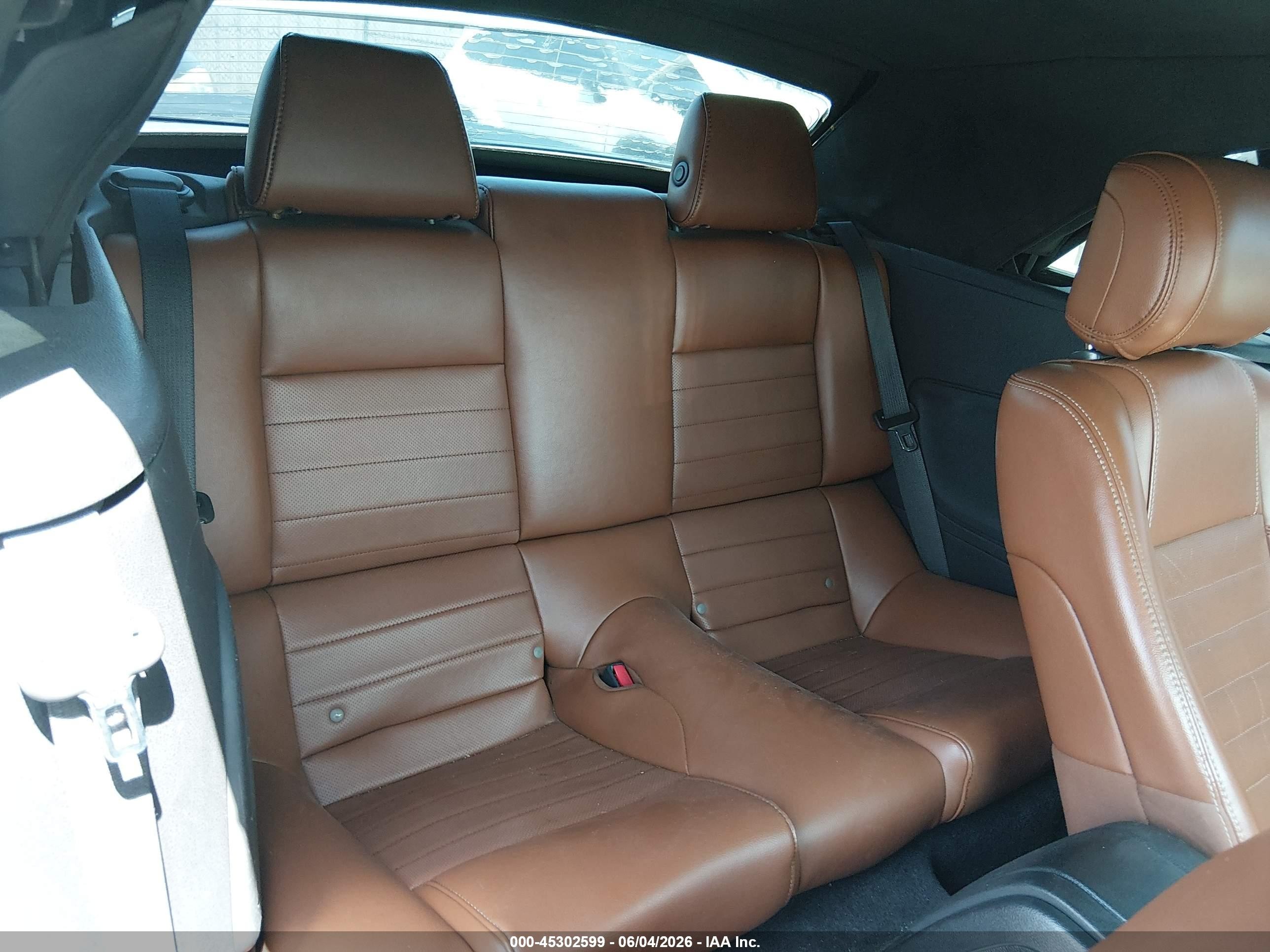 2013 Ford Mustang V6 Premium Черный vin: 1ZVBP8EM9D5236604