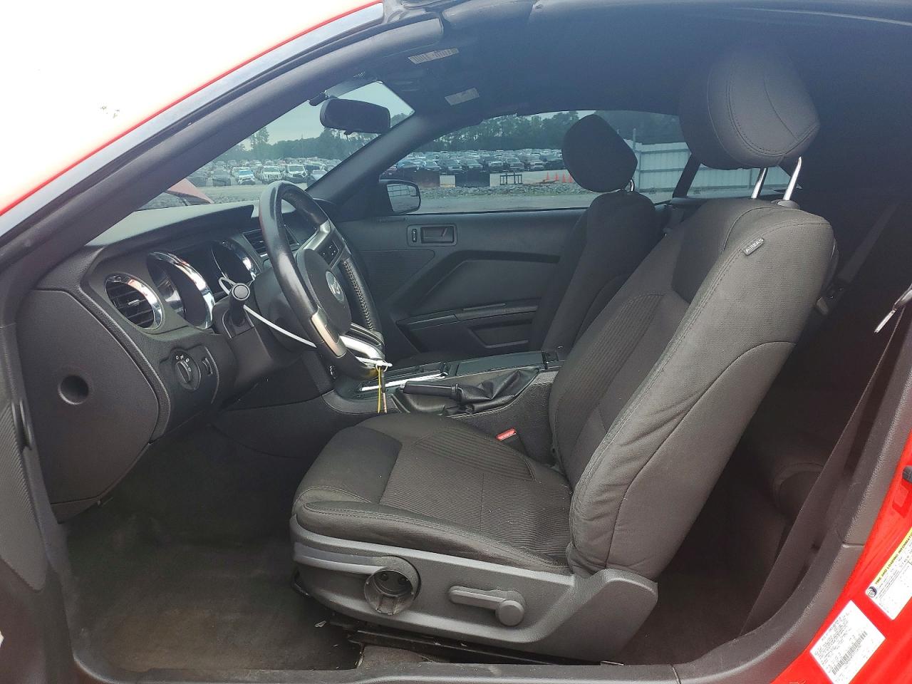2013 Ford Mustang Red vin: 1ZVBP8EM9D5256500