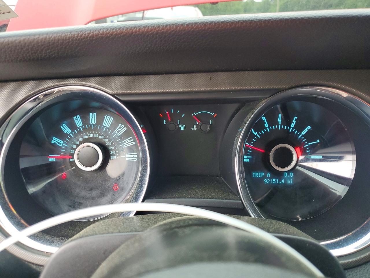 2013 Ford Mustang Red vin: 1ZVBP8EM9D5256500