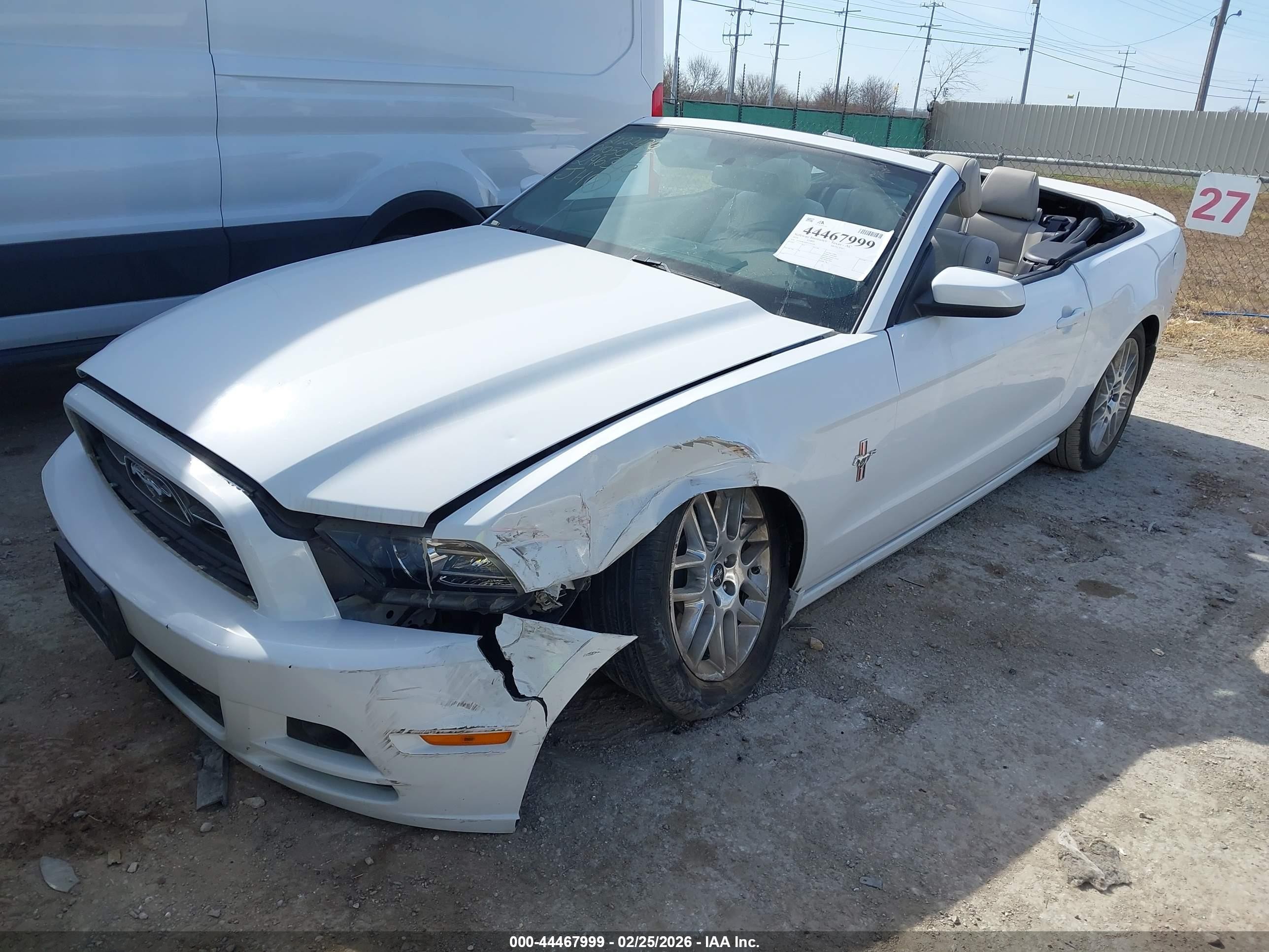 2014 Ford Mustang V6 Premium White vin: 1ZVBP8EM9E5296349
