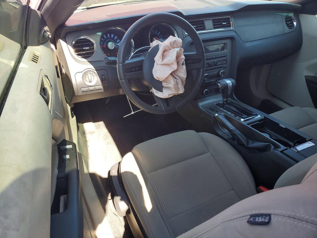 2011 Ford Mustang Red vin: 1ZVBP8EMXB5134368