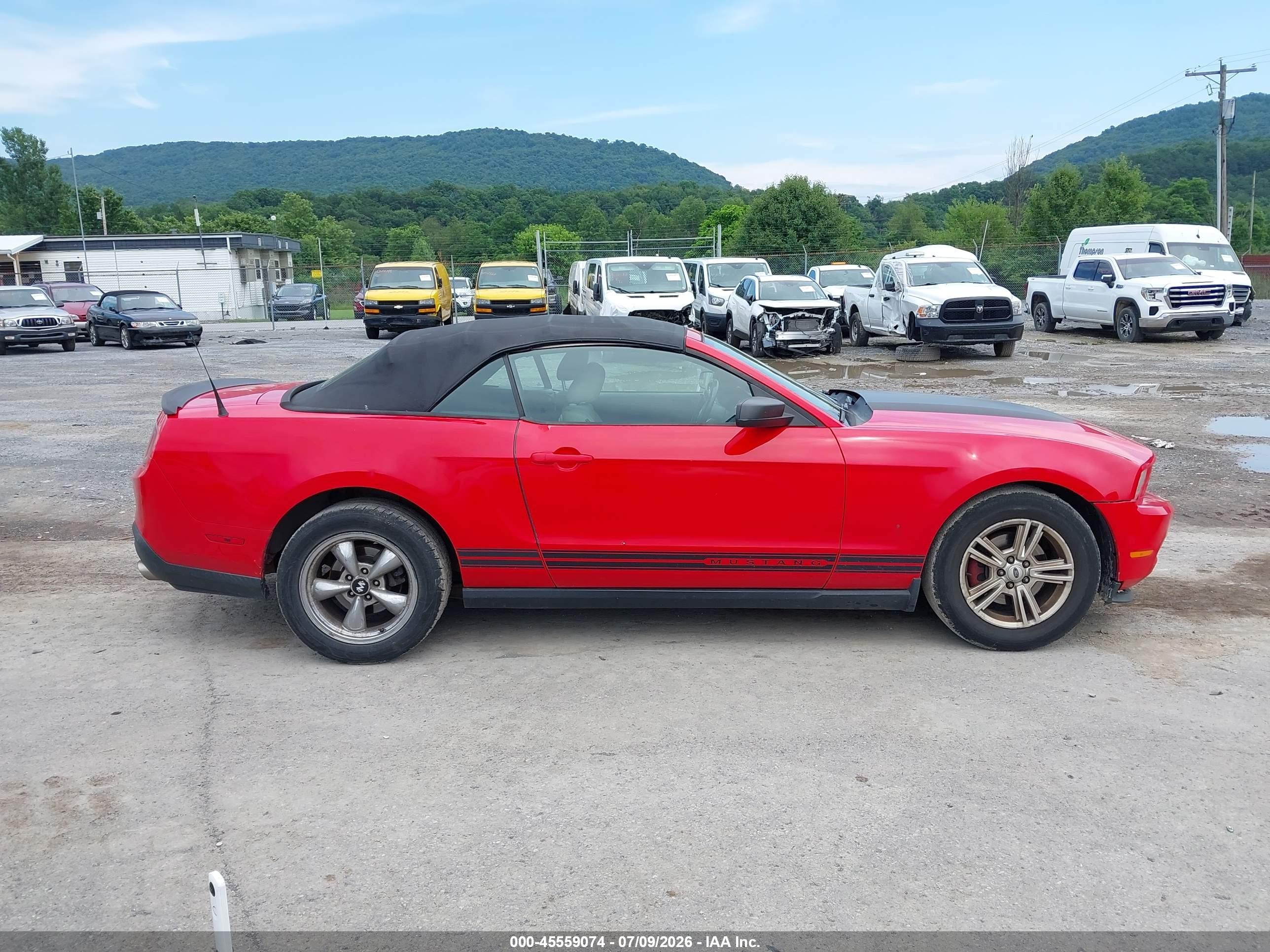 2012 Ford Mustang V6/v6 Premium Red vin: 1ZVBP8EMXC5203934
