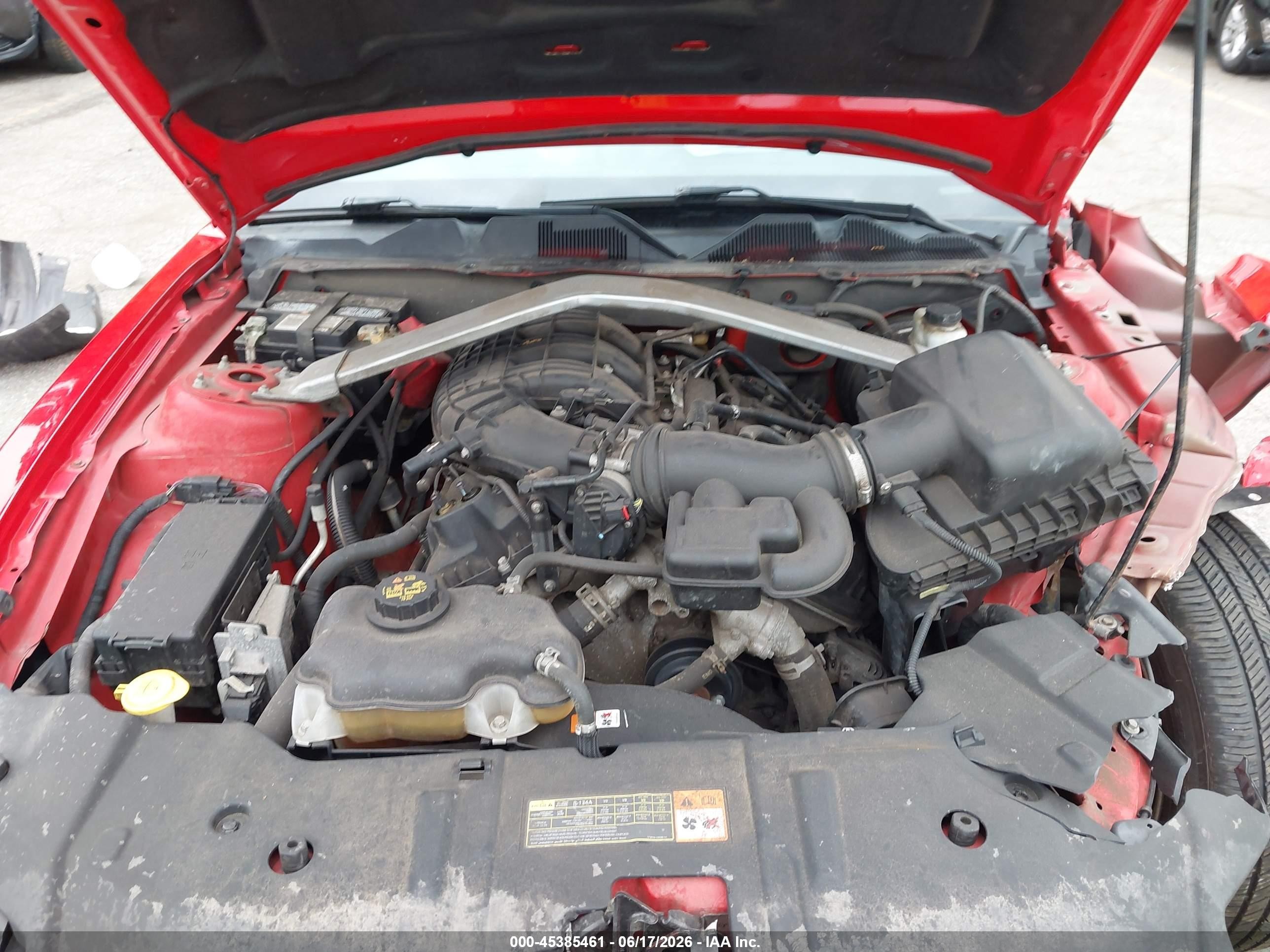 2013 Ford Mustang V6 Red vin: 1ZVBP8EMXD5219746