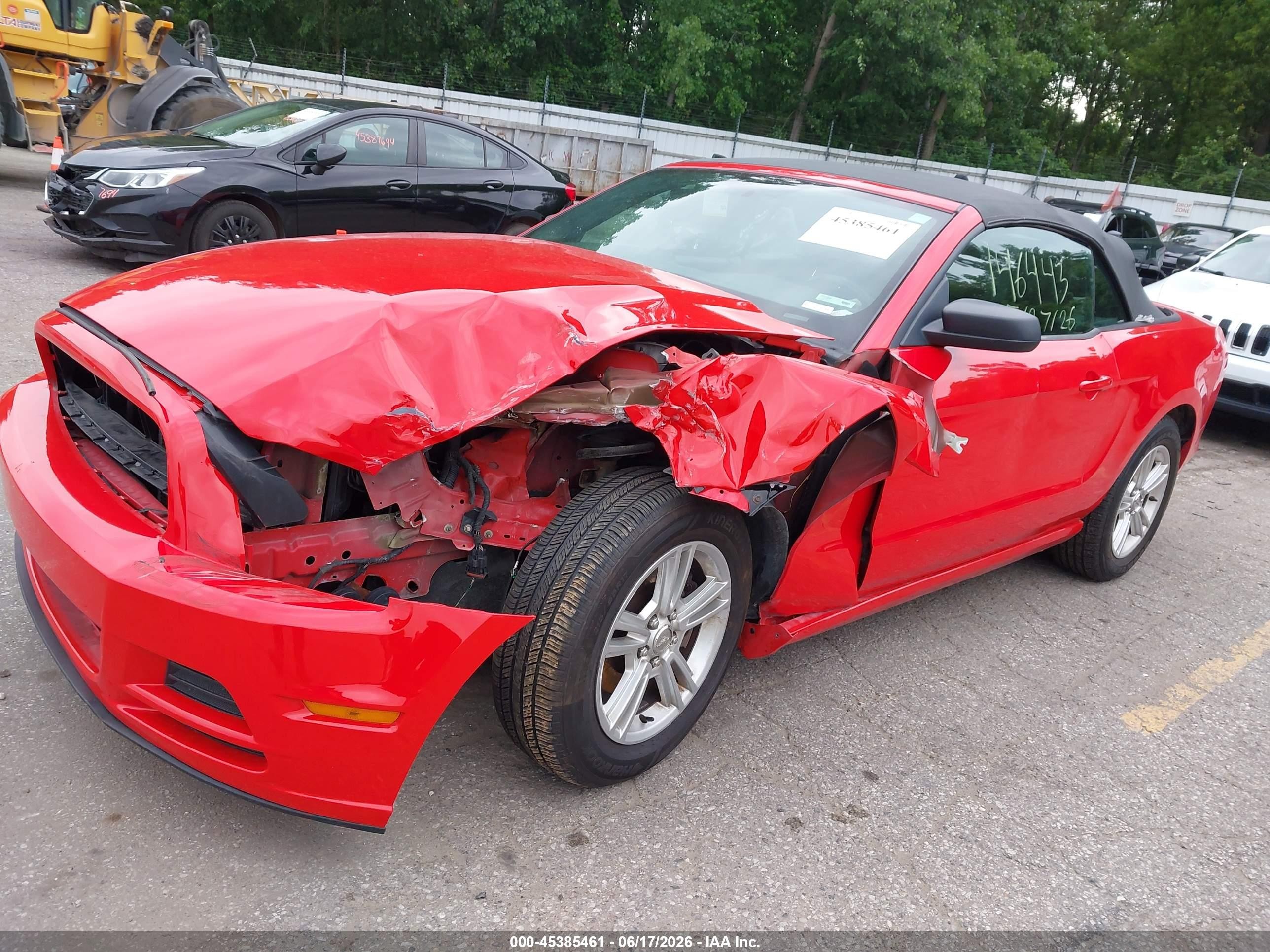 2013 Ford Mustang V6 Red vin: 1ZVBP8EMXD5219746