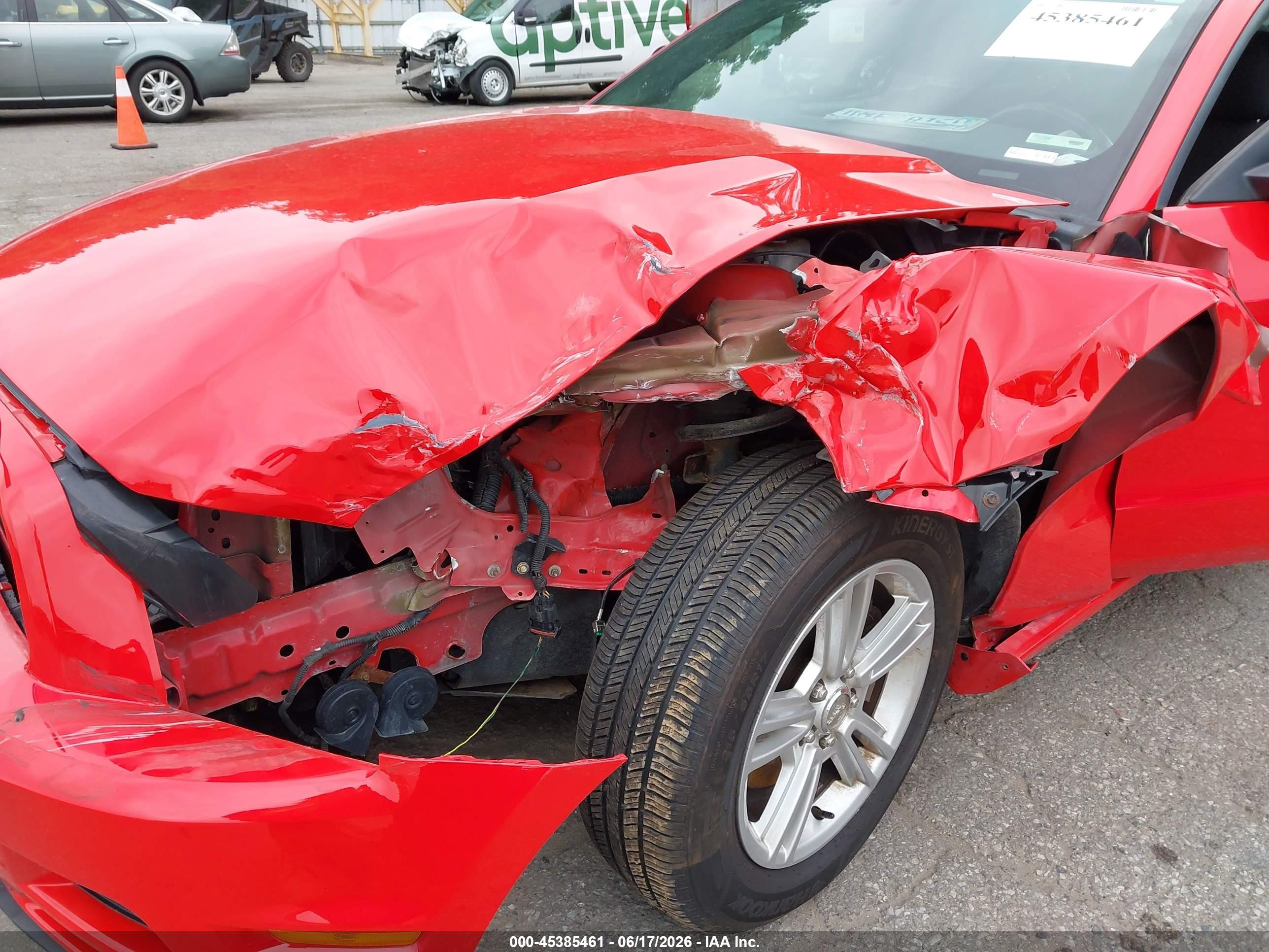 2013 Ford Mustang V6 Red vin: 1ZVBP8EMXD5219746