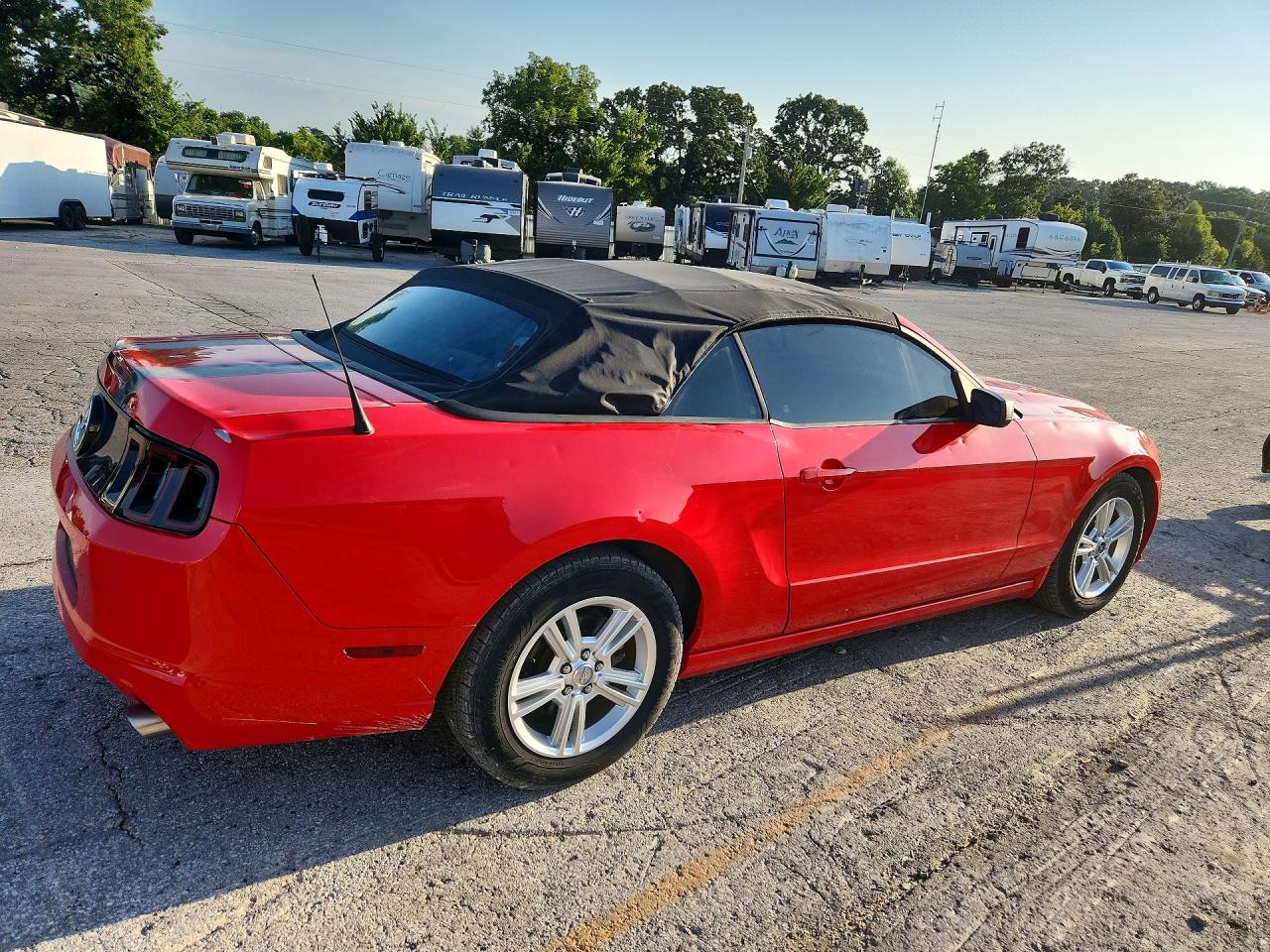 2014 Ford Mustang Красный vin: 1ZVBP8EMXE5211065