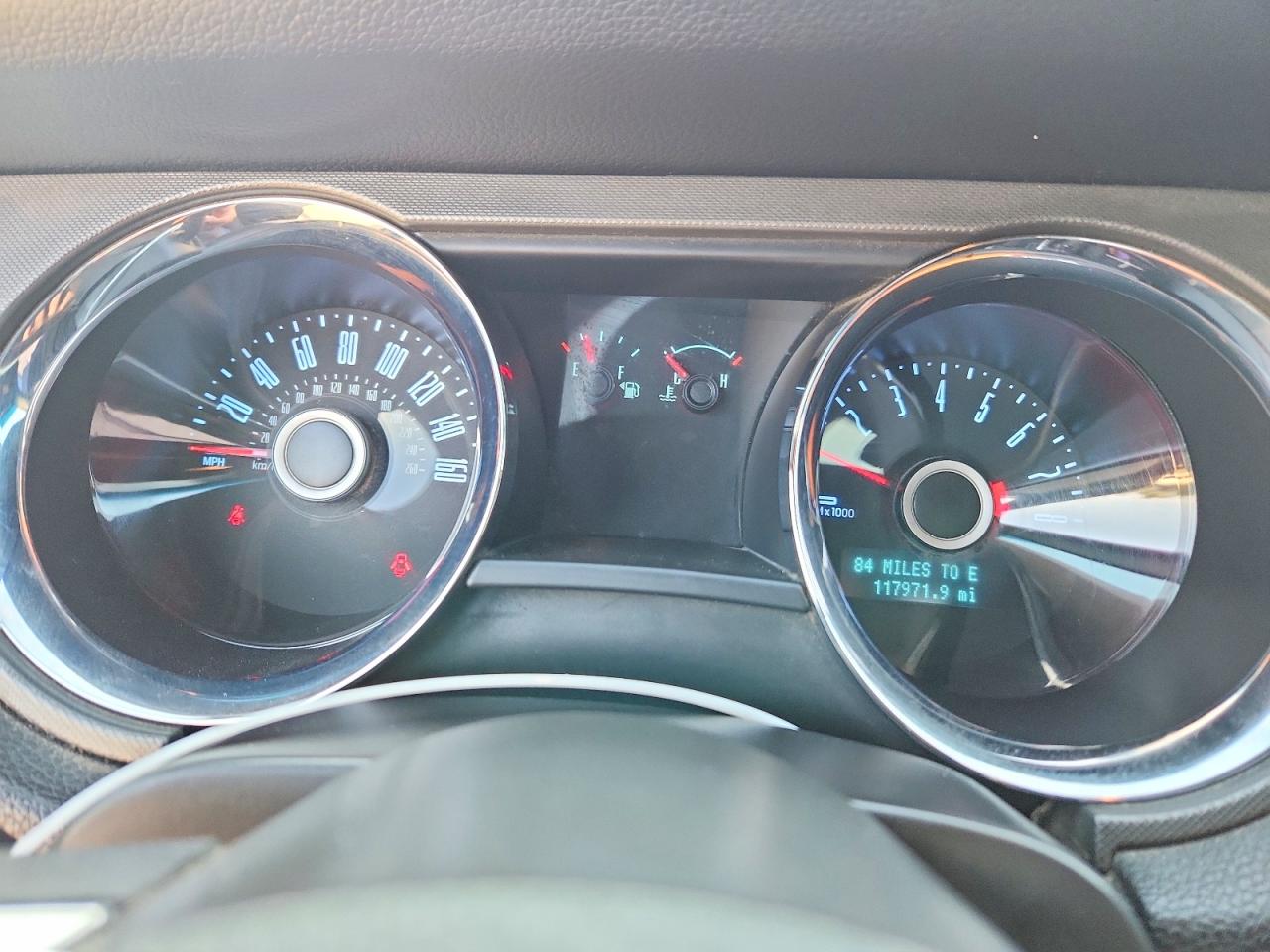 2014 Ford Mustang Красный vin: 1ZVBP8EMXE5211065