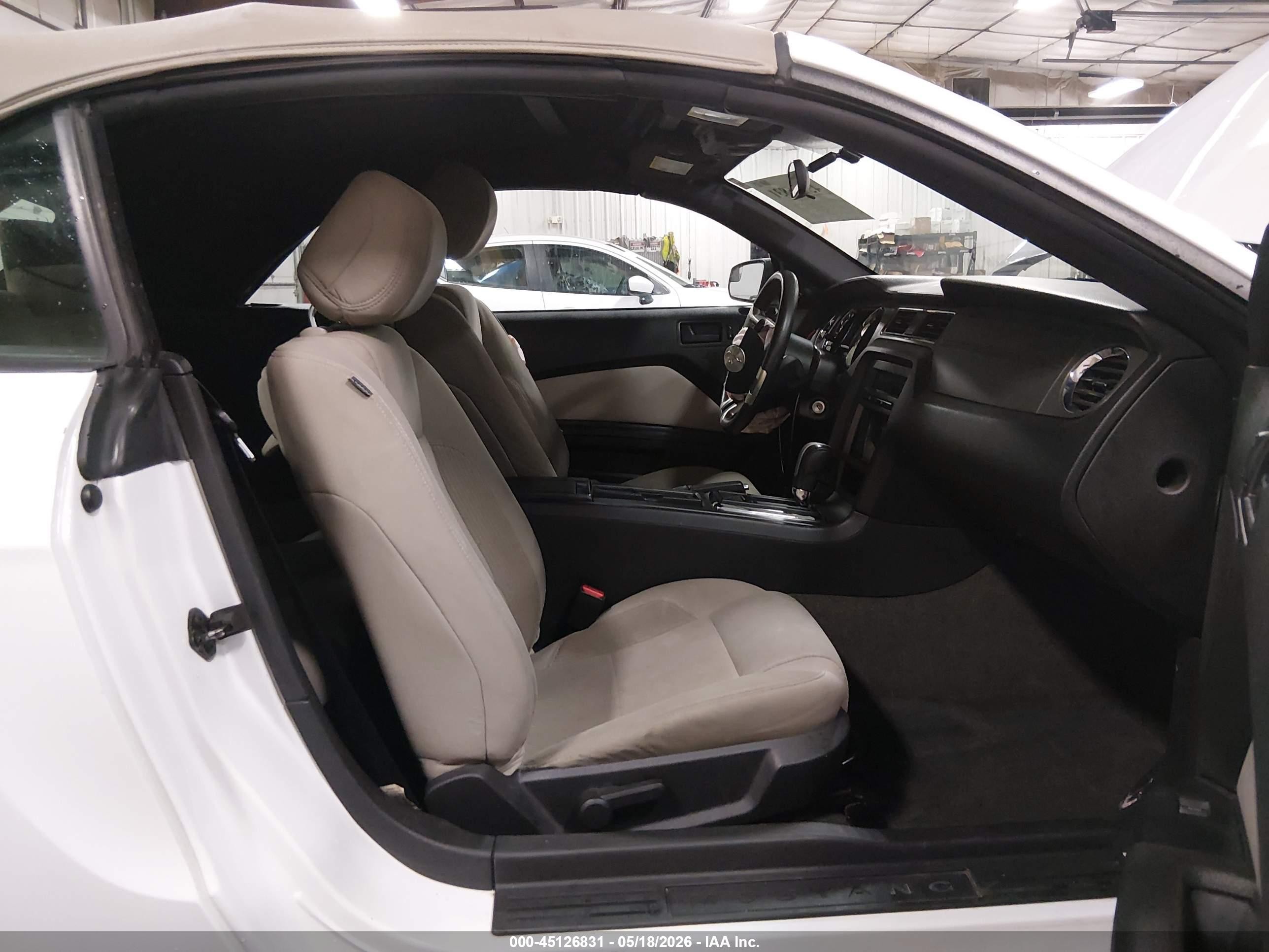 2014 Ford Mustang V6 White vin: 1ZVBP8EMXE5231591