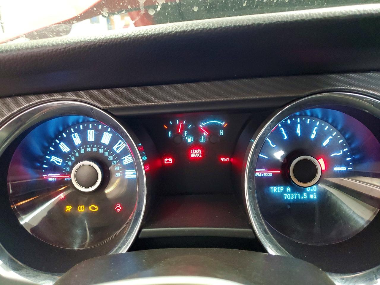 2014 Ford Mustang Red vin: 1ZVBP8EMXE5272285
