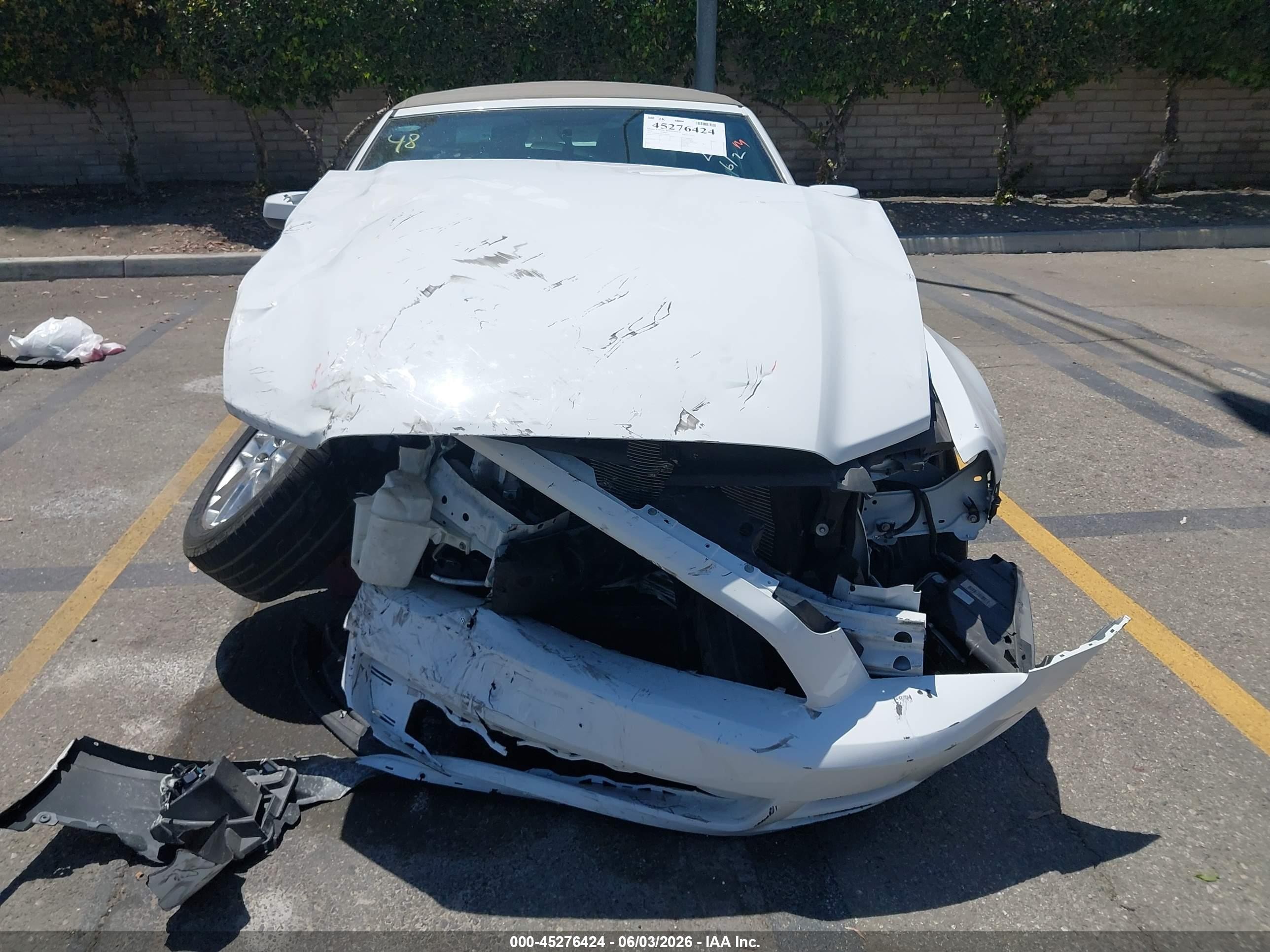 2014 Ford Mustang V6 Premium White vin: 1ZVBP8EMXE5301929