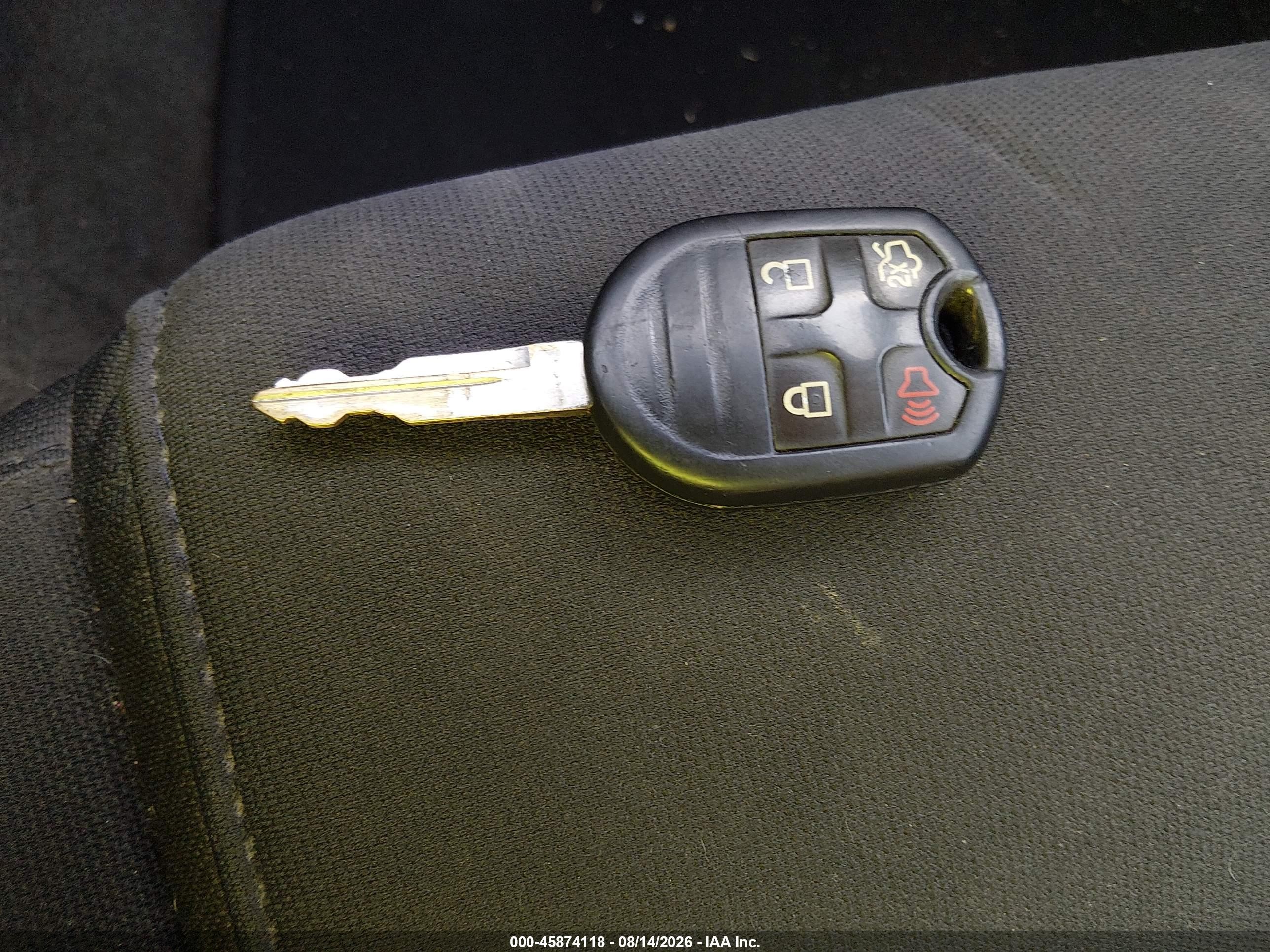 2014 Ford Mustang V6 Белый vin: 1ZVBP8EMXE5328645