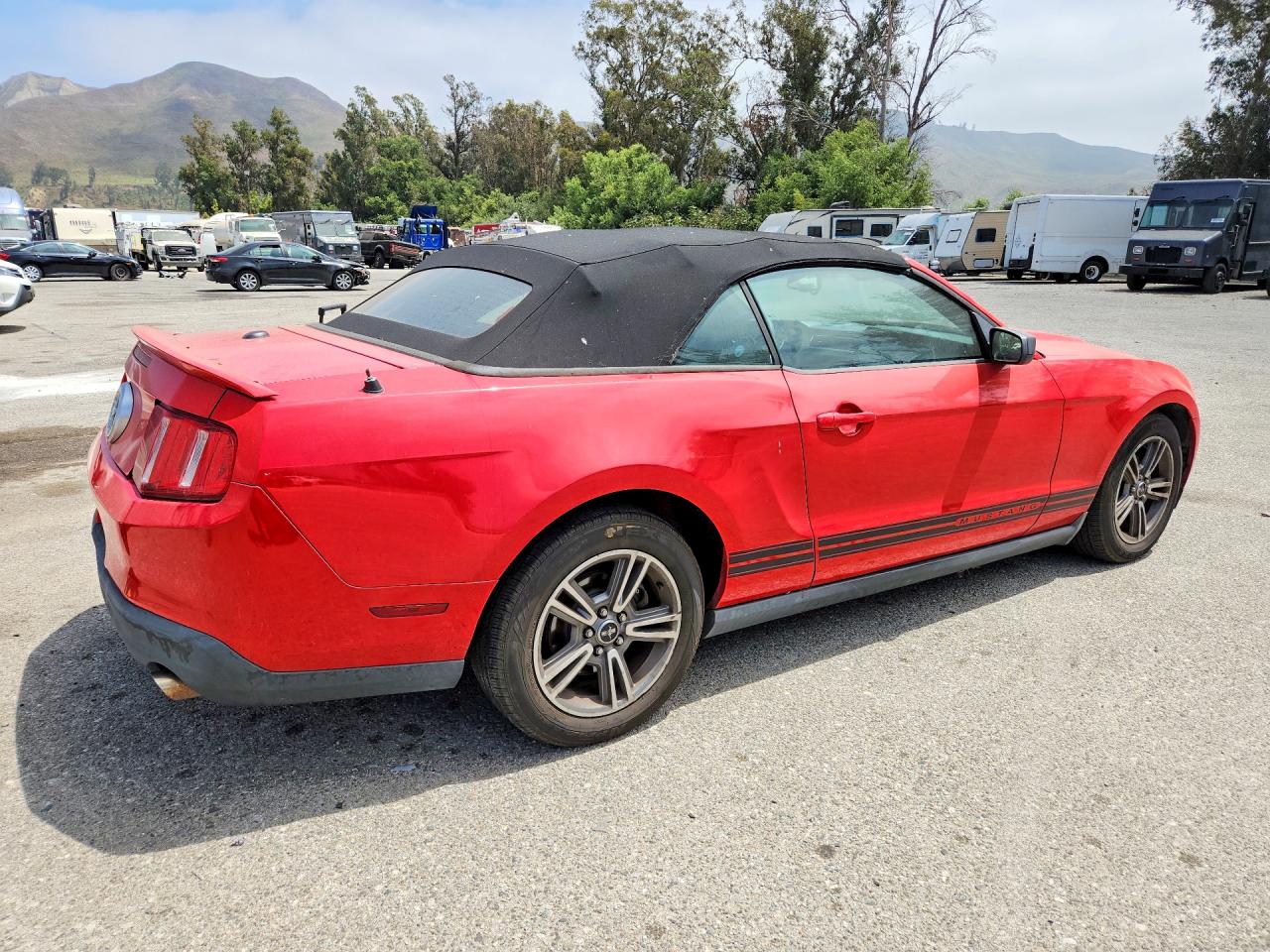 2010 Ford Mustang Red vin: 1ZVBP8EN0A5116680