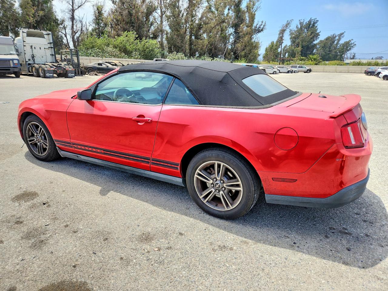 2010 Ford Mustang Red vin: 1ZVBP8EN0A5116680