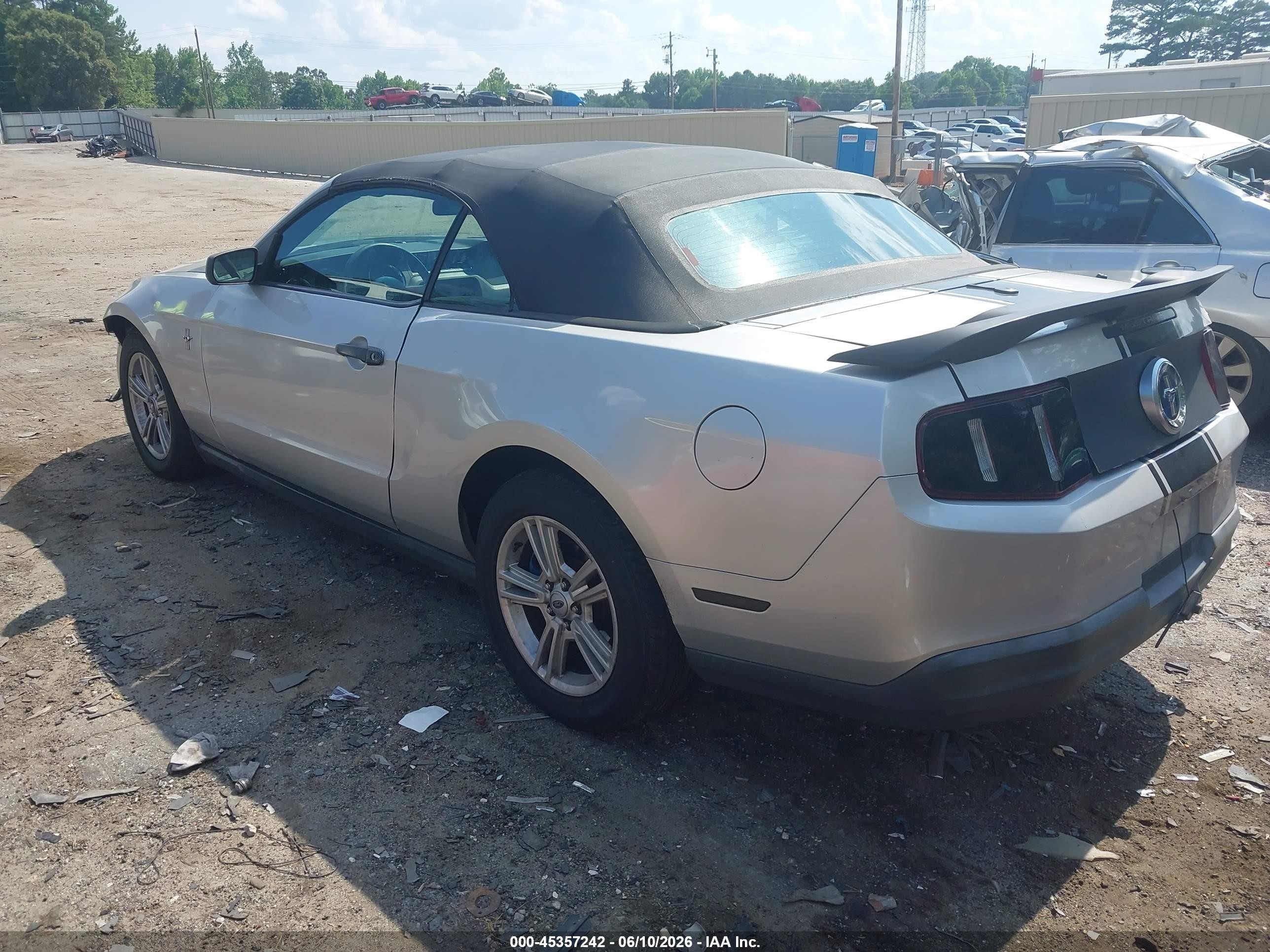2010 Ford Mustang V6 Silver vin: 1ZVBP8EN4A5113474