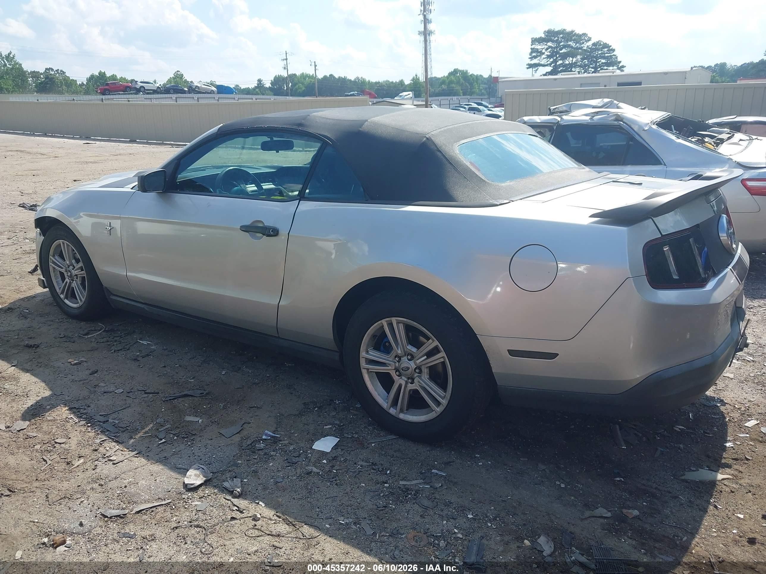 2010 Ford Mustang V6 Silver vin: 1ZVBP8EN4A5113474