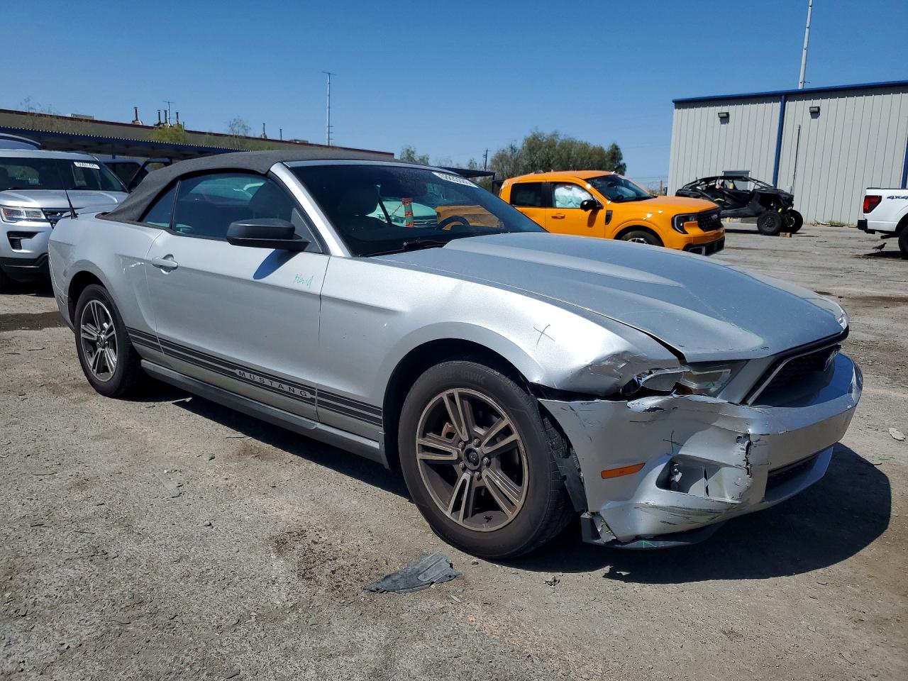2010 Ford Mustang Серебряный vin: 1ZVBP8EN4A5116679