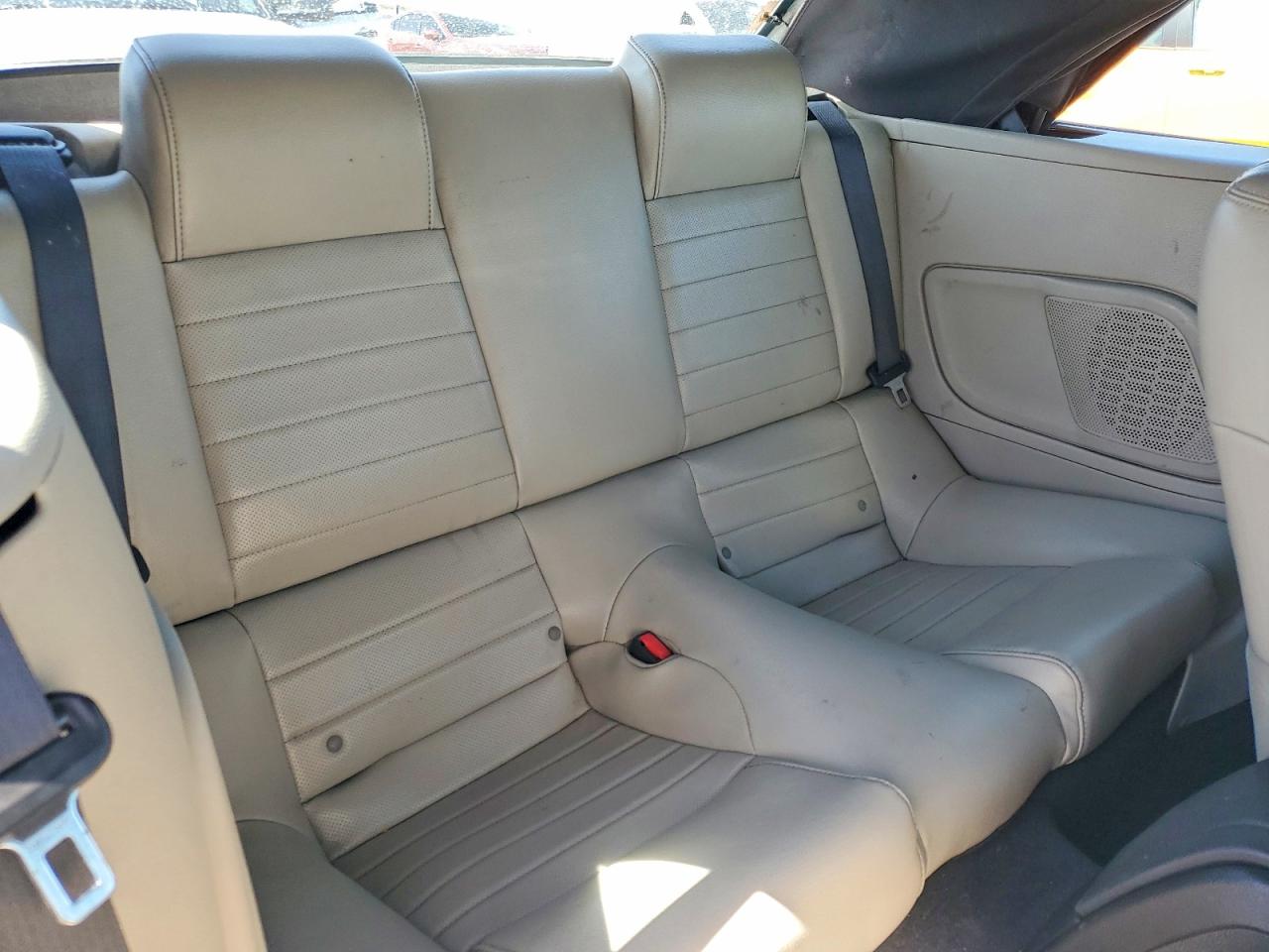 2010 Ford Mustang Серебряный vin: 1ZVBP8EN4A5116679