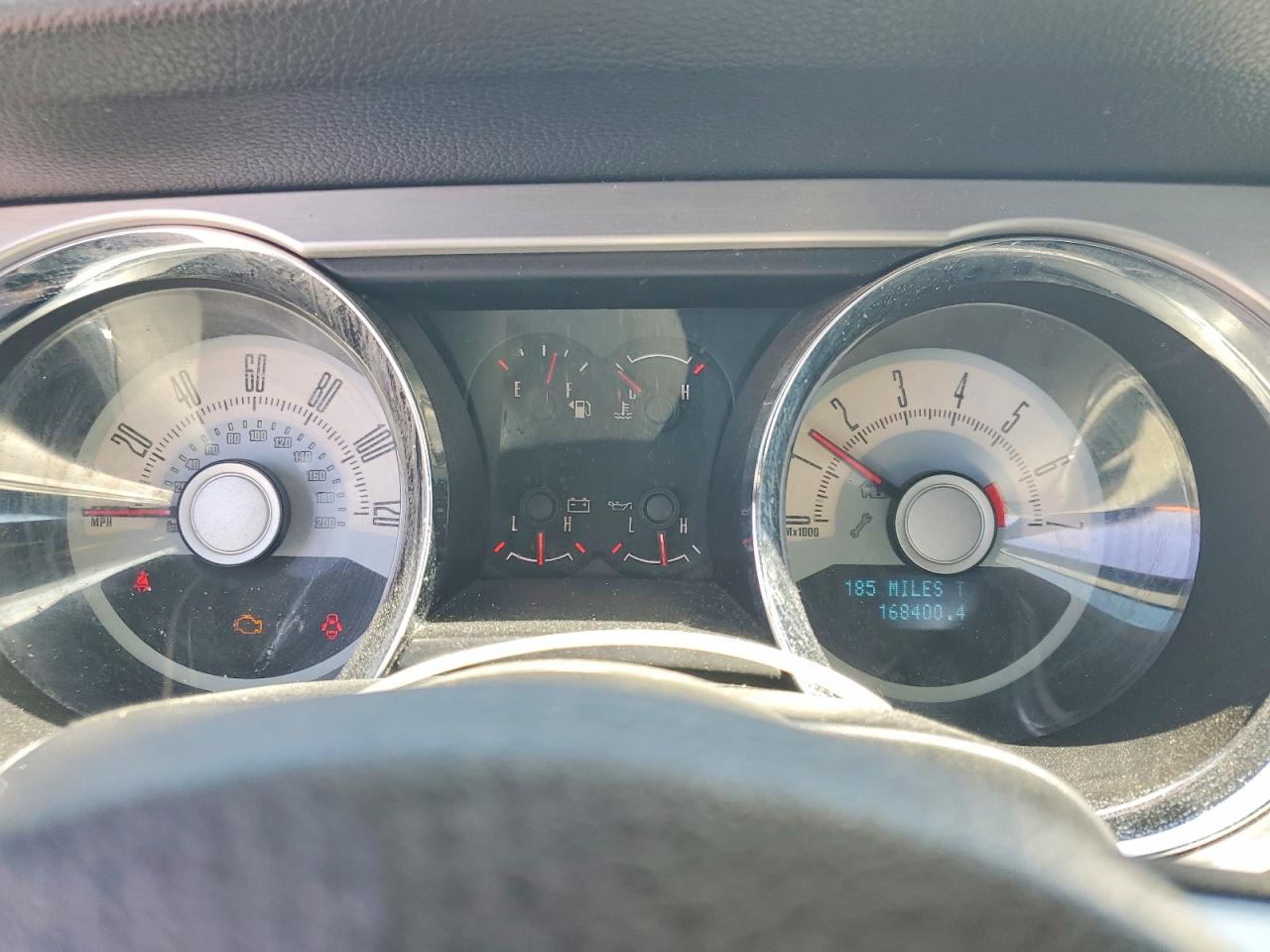 2010 Ford Mustang Серебряный vin: 1ZVBP8EN4A5116679