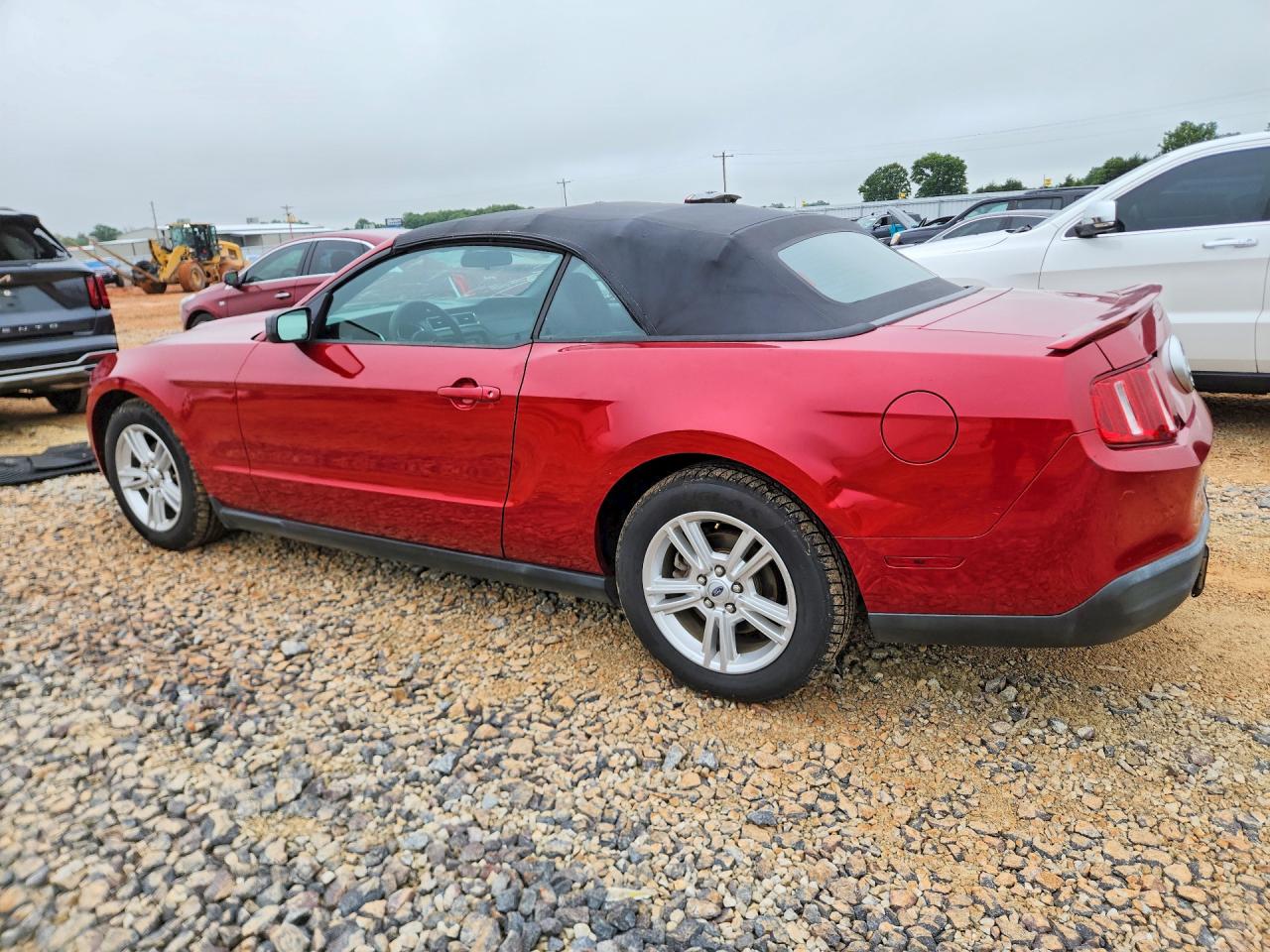 2010 Ford Mustang Red vin: 1ZVBP8EN4A5142960