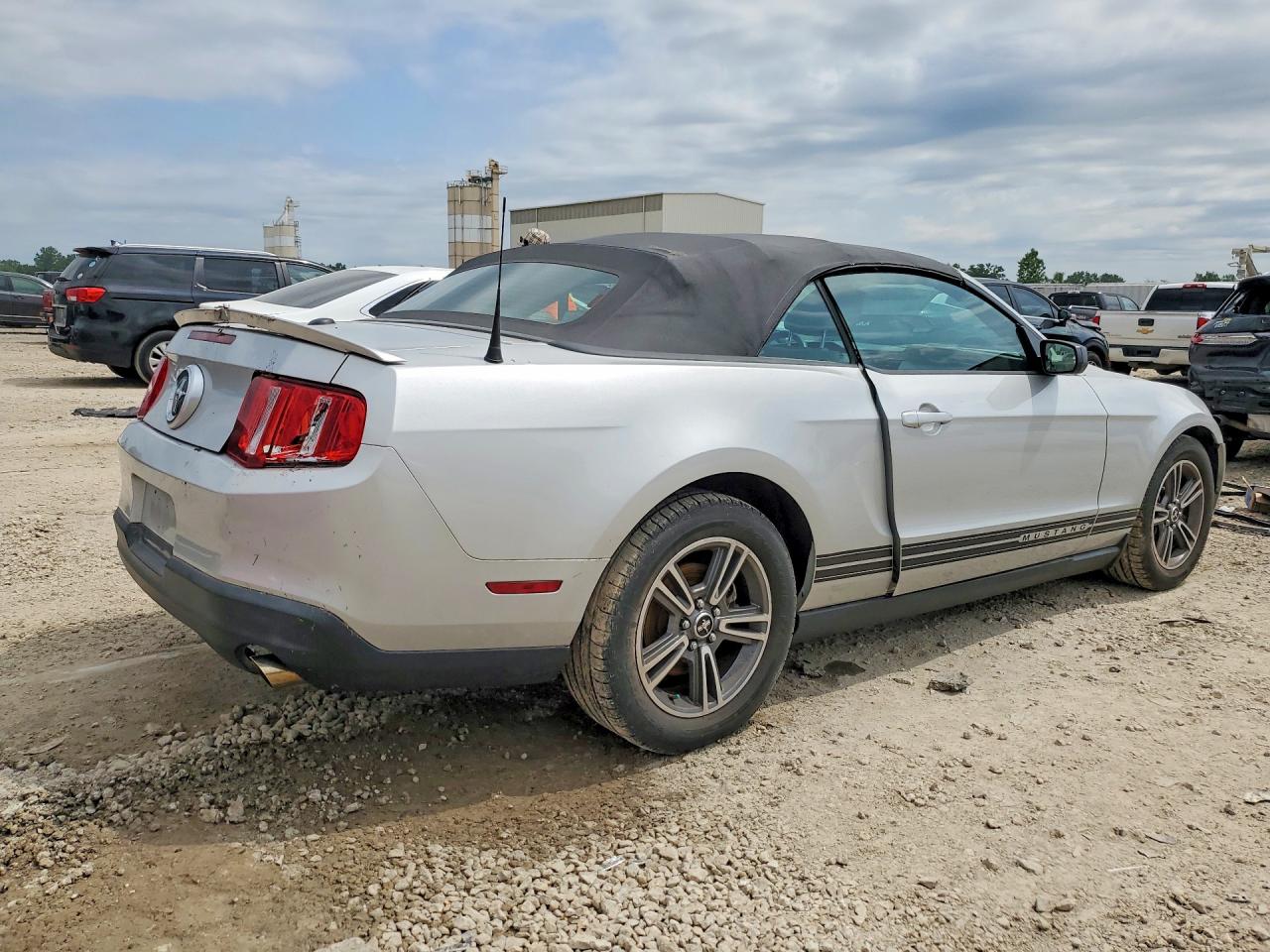 2010 Ford Mustang Silver vin: 1ZVBP8EN5A5107568