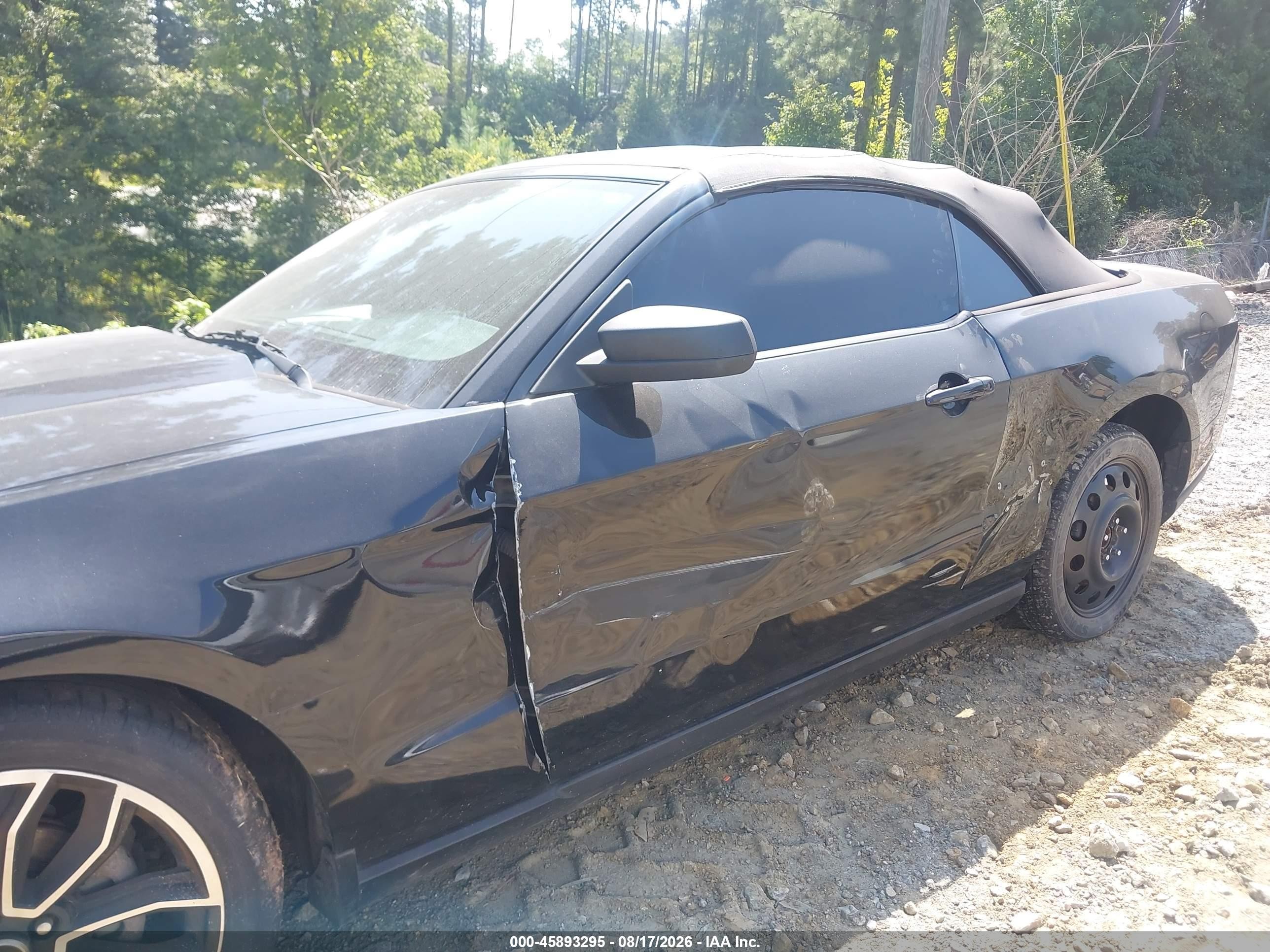 2010 Ford Mustang V6/v6 Premium Черный vin: 1ZVBP8EN5A5113502