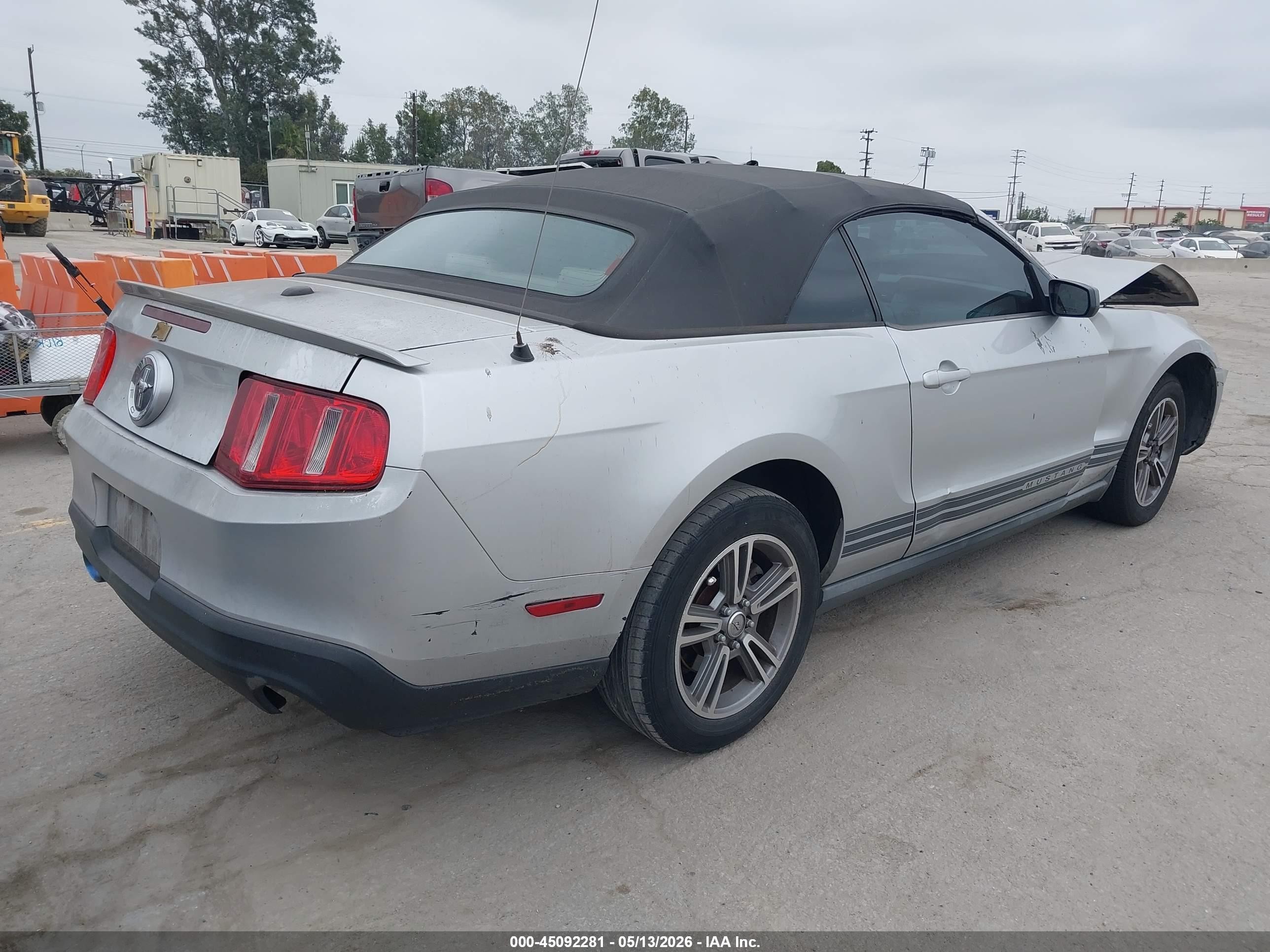 2010 Ford Mustang V6 Premium Silver vin: 1ZVBP8EN6A5124752