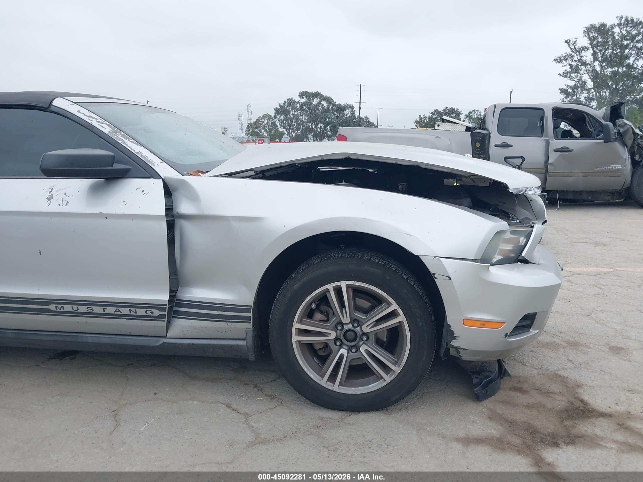 2010 Ford Mustang V6 Premium Silver vin: 1ZVBP8EN6A5124752