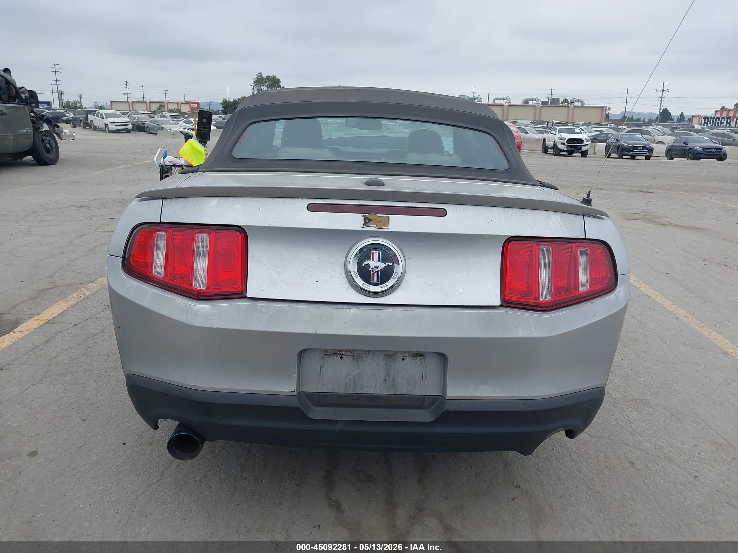2010 Ford Mustang V6 Premium Silver vin: 1ZVBP8EN6A5124752