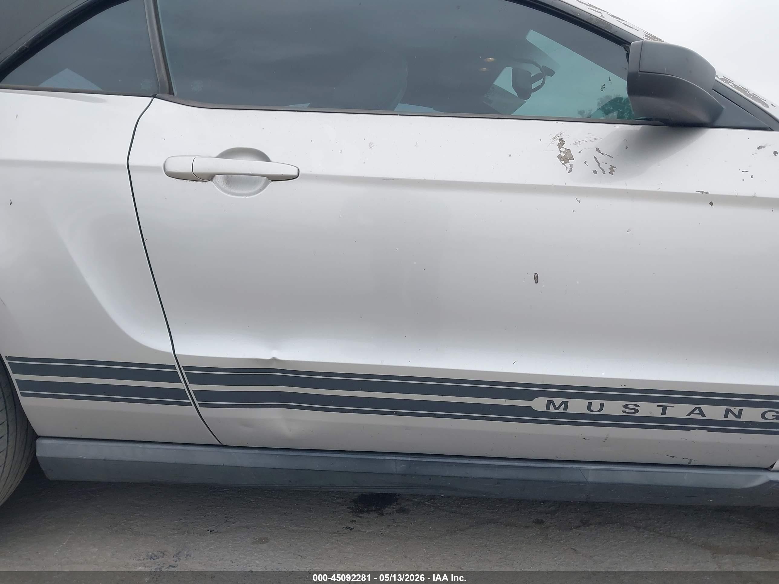 2010 Ford Mustang V6 Premium Silver vin: 1ZVBP8EN6A5124752