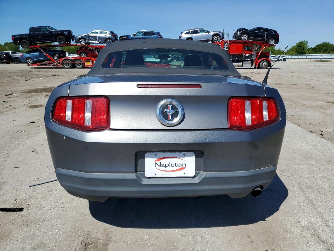 2010 Ford Mustang Silver vin: 1ZVBP8EN6A5172168