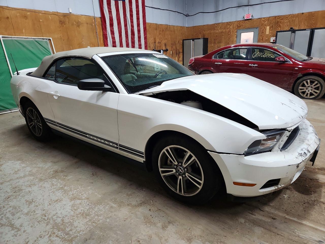 2010 Ford Mustang White vin: 1ZVBP8EN7A5122041