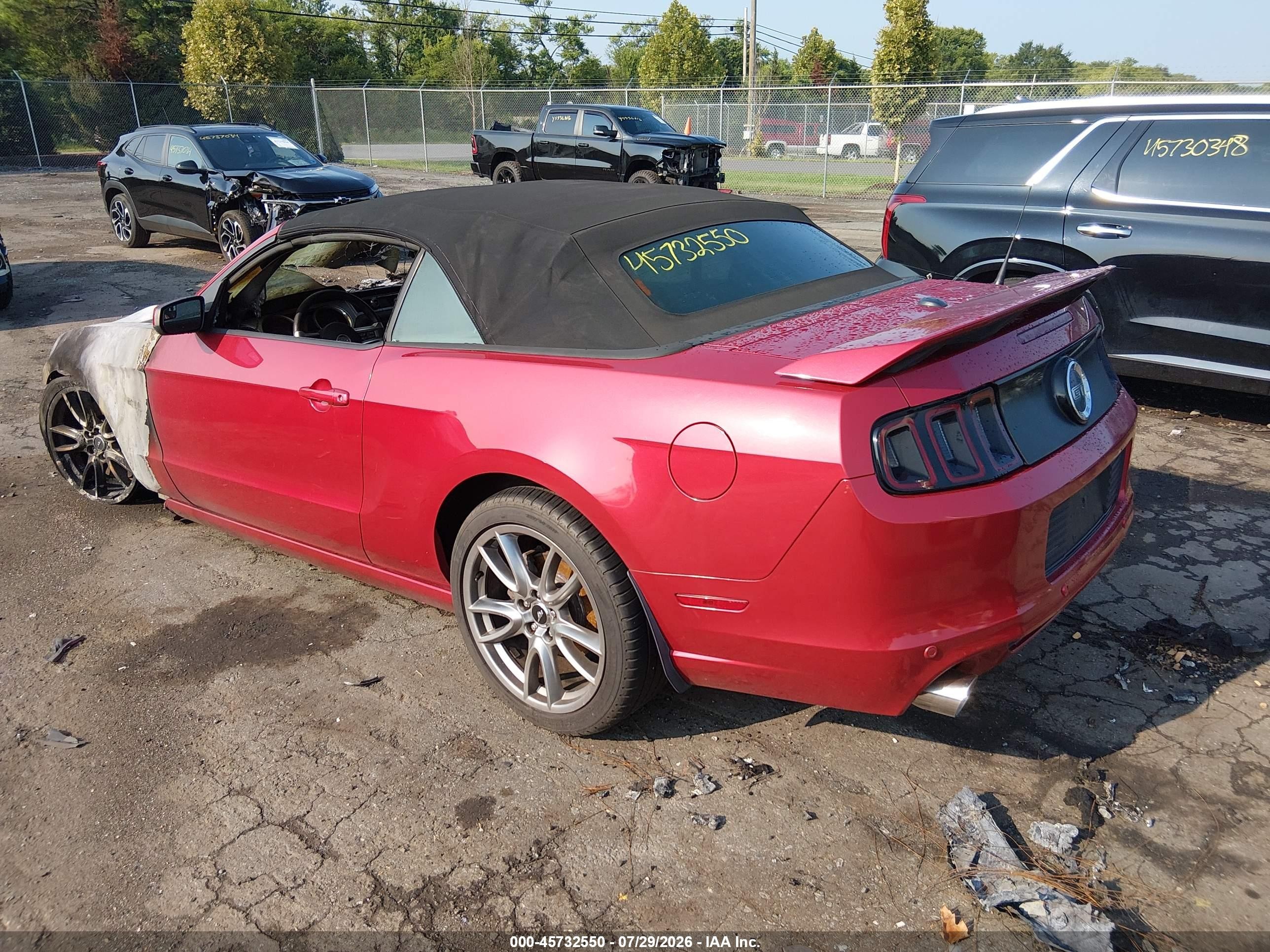 2013 Ford Mustang Gt Premium Красный vin: 1ZVBP8FF0D5225586