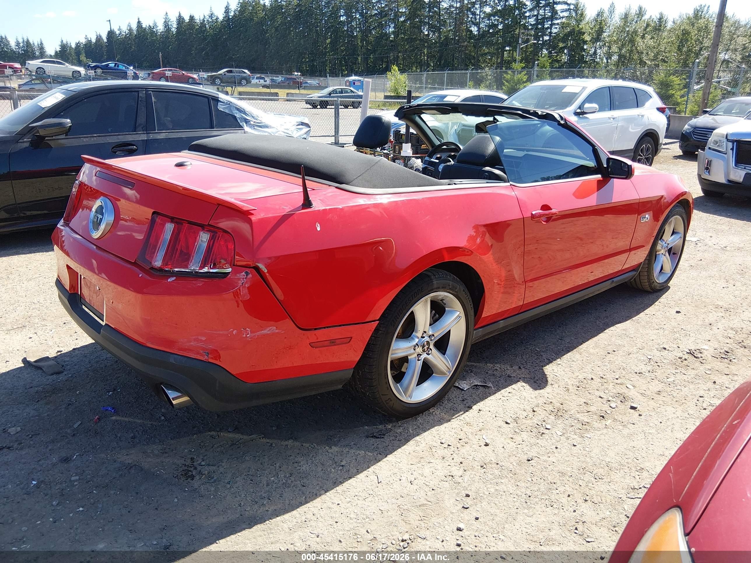 2011 Ford Mustang Gt/gt Premium Red vin: 1ZVBP8FF1B5134243