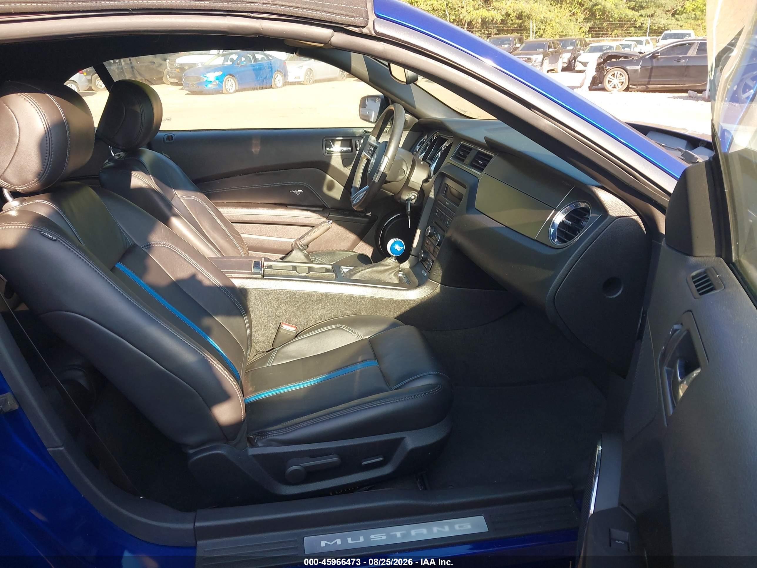 2014 Ford Mustang Gt Premium Dark Blue vin: 1ZVBP8FF1E5260736