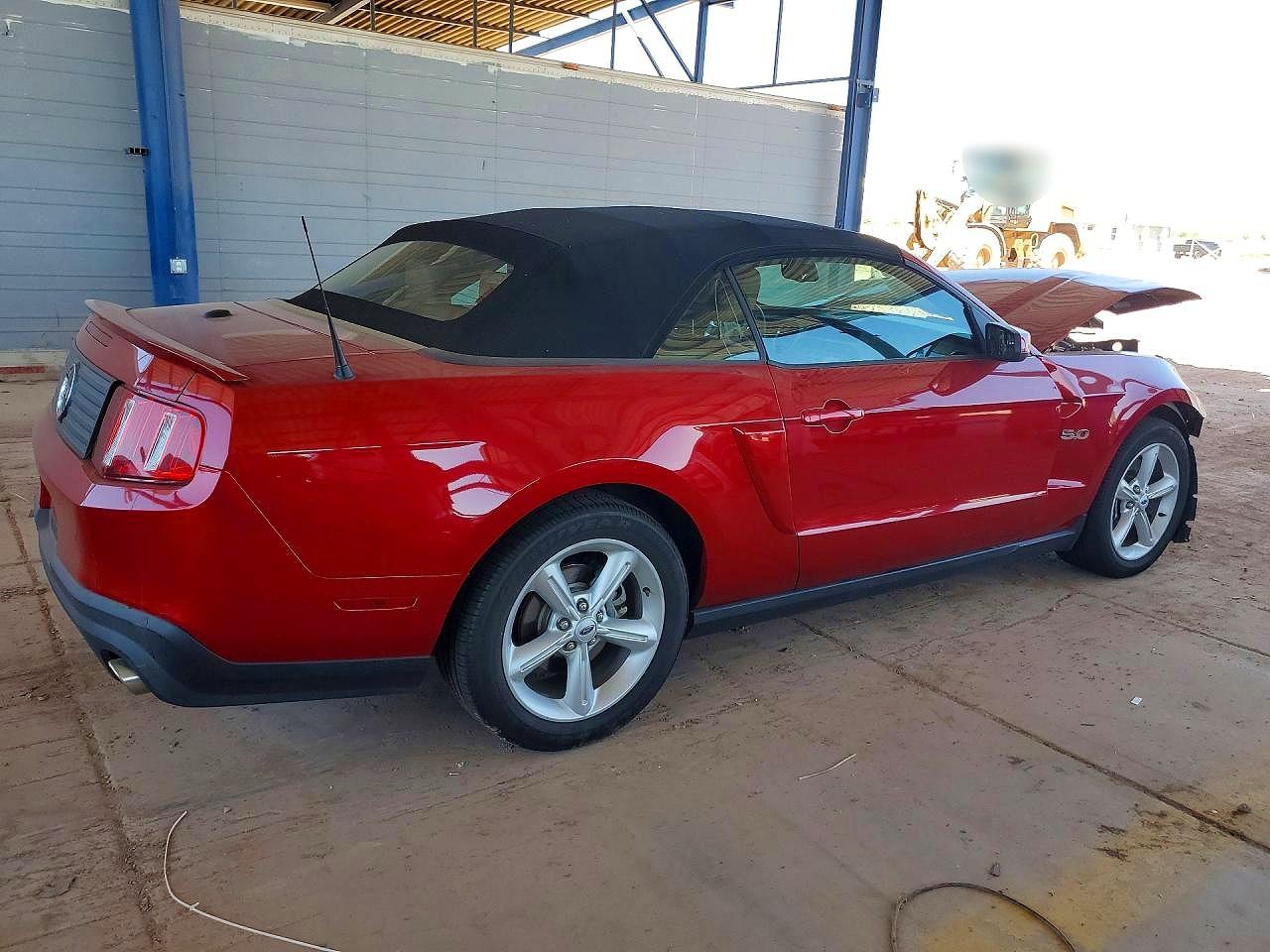 2011 Ford Mustang Gt Red vin: 1ZVBP8FF2B5115152