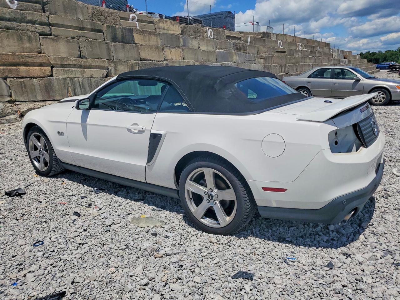 2012 Ford Mustang Gt White vin: 1ZVBP8FF8C5214236
