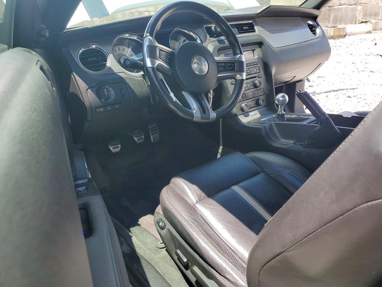 2012 Ford Mustang Gt White vin: 1ZVBP8FF8C5214236