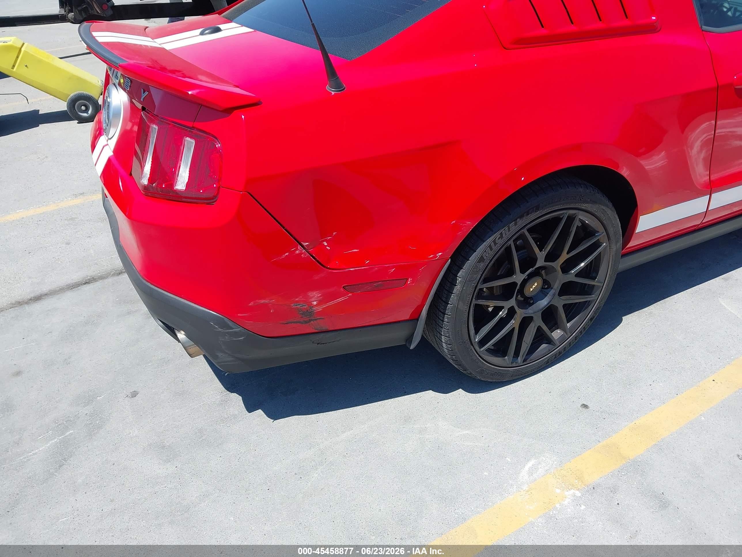 2011 Ford Shelby Gt500   Red vin: 1ZVBP8JS2B5145482