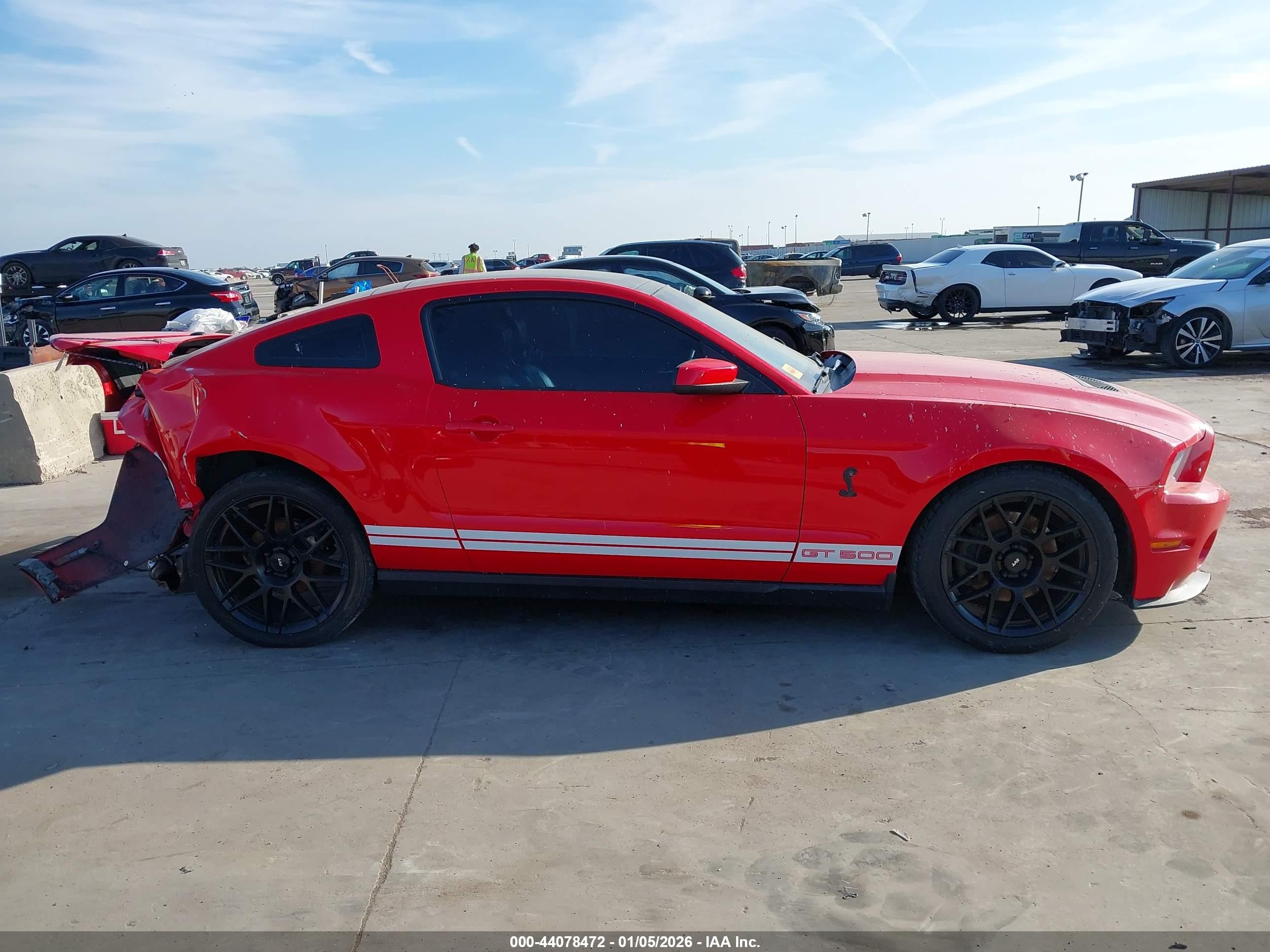 2011 Ford Shelby Gt500   Red vin: 1ZVBP8JS8B5127844