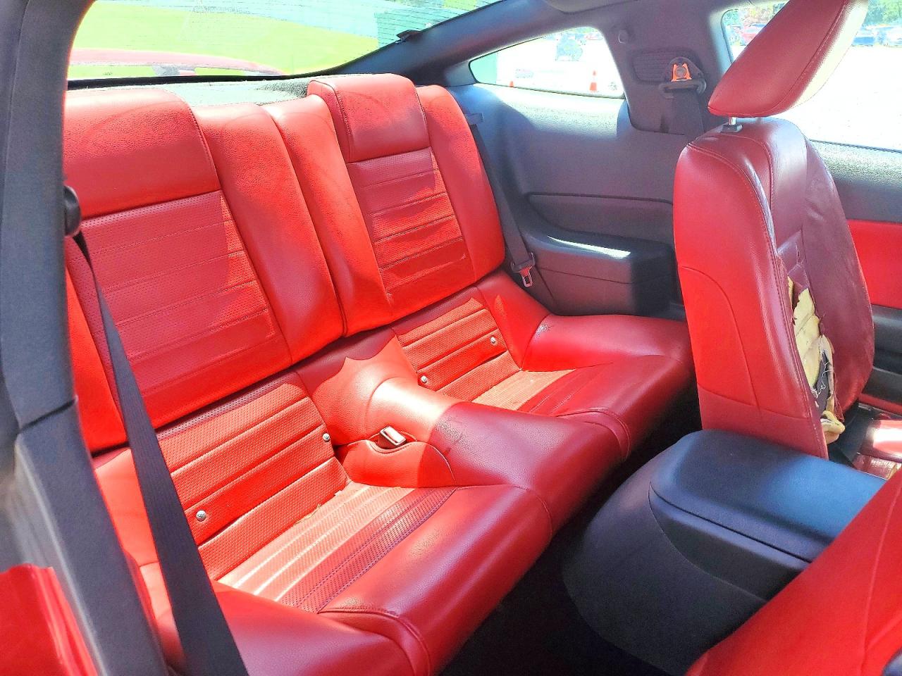 2005 Ford Mustang Красный vin: 1ZVFT80N055104183