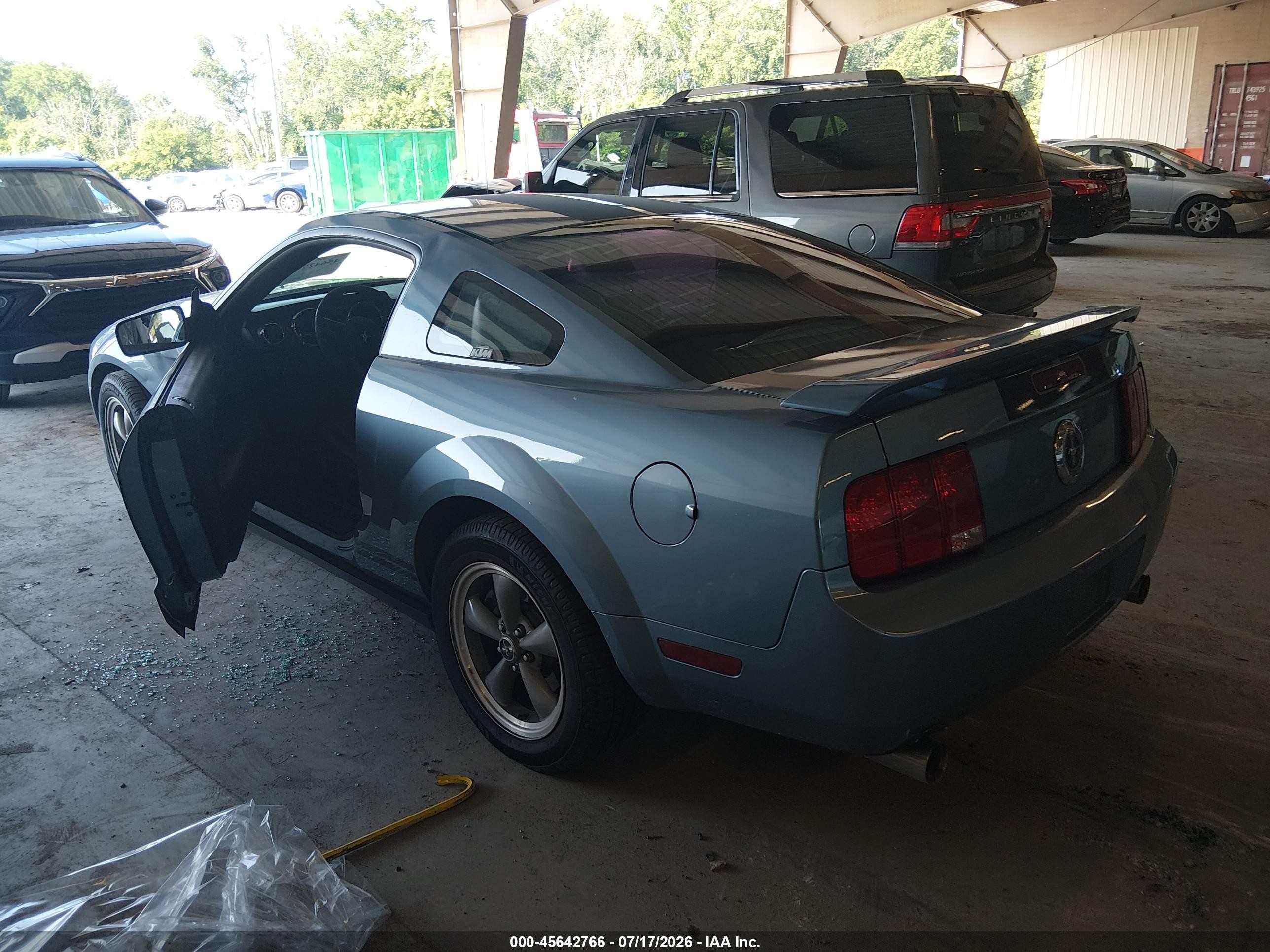 2005 Ford Mustang V6 Deluxe/v6 Premium Light Blue vin: 1ZVFT80N055108816