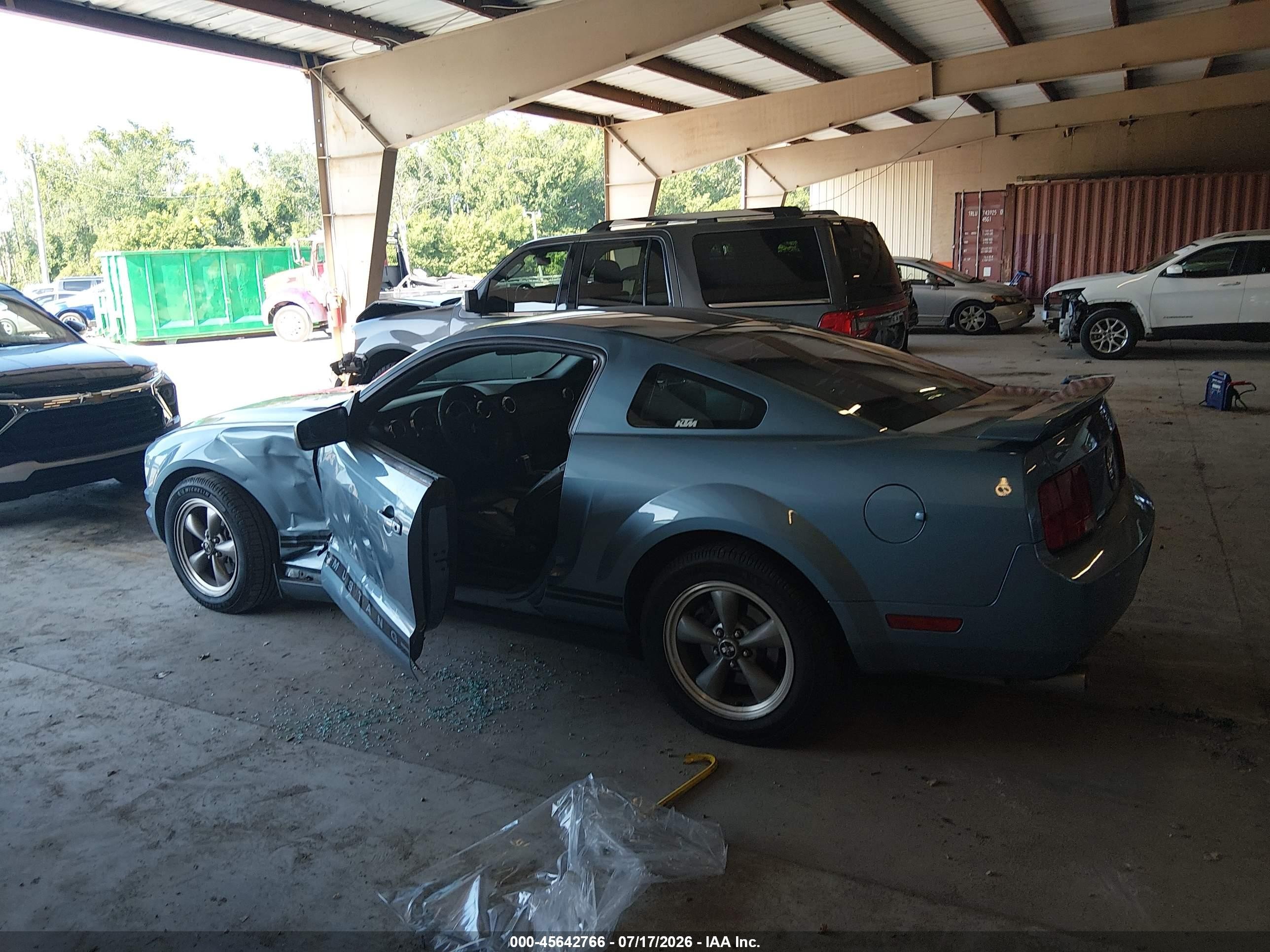 2005 Ford Mustang V6 Deluxe/v6 Premium Light Blue vin: 1ZVFT80N055108816